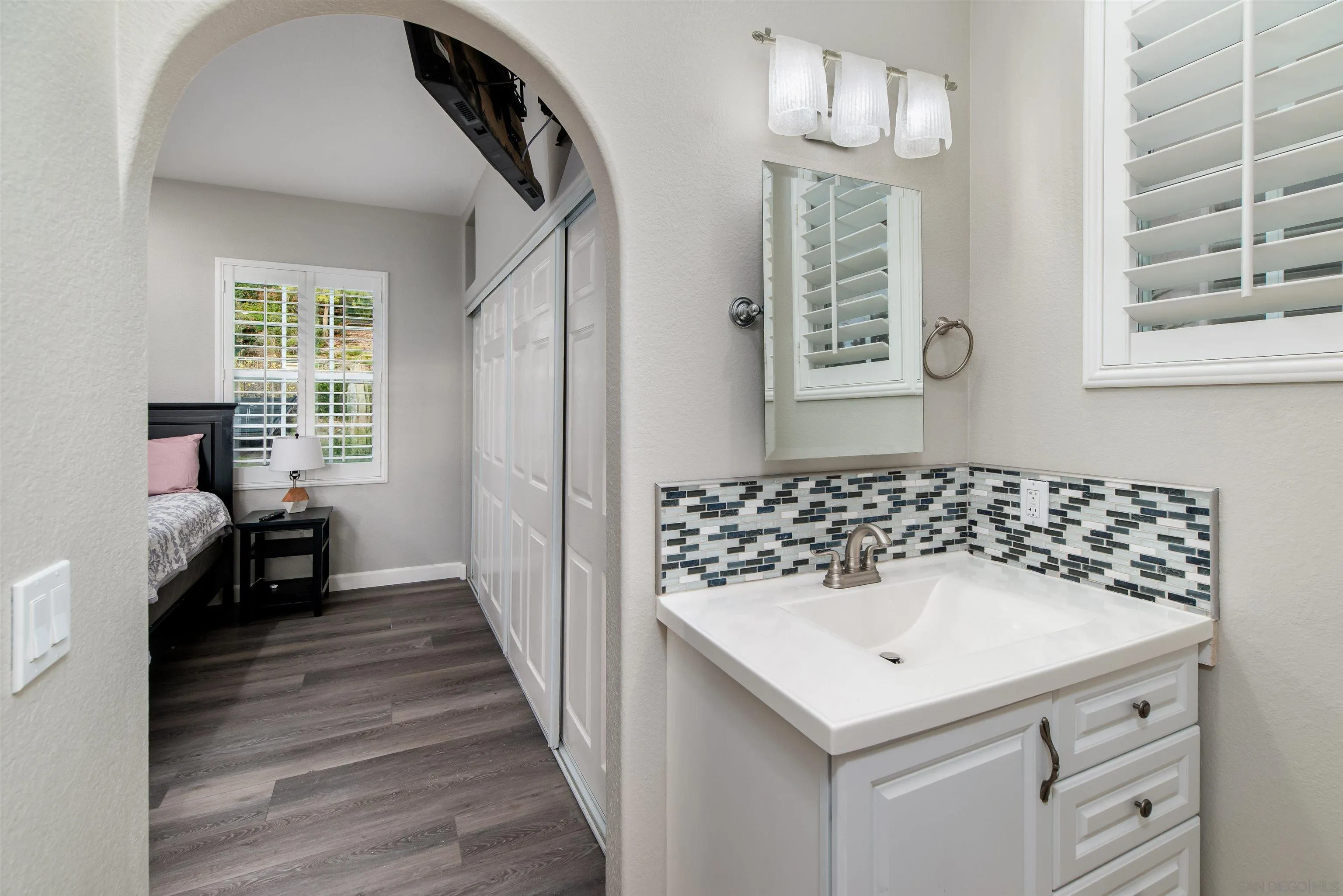 https://cdn.realtyfeed.com/cdn/127/260007259/684352b4f7c0e835ac6b48a51a97b340.webp