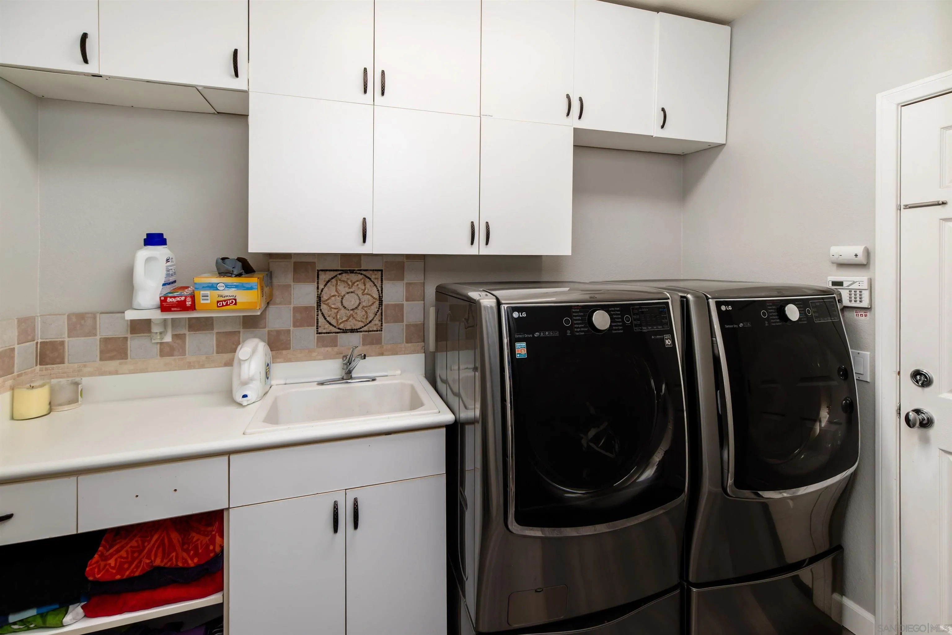 https://cdn.realtyfeed.com/cdn/127/260007259/a85012b40a2b58e7abe1a28143cc8c5e.webp