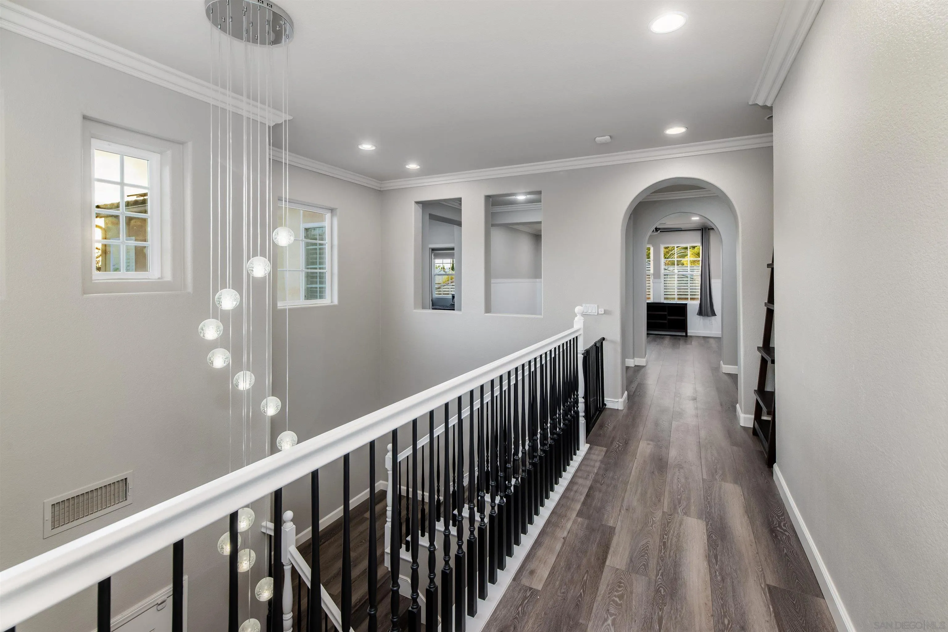 https://cdn.realtyfeed.com/cdn/127/260007259/ac5e12be68e28d03f4025c4b2e13059c.webp