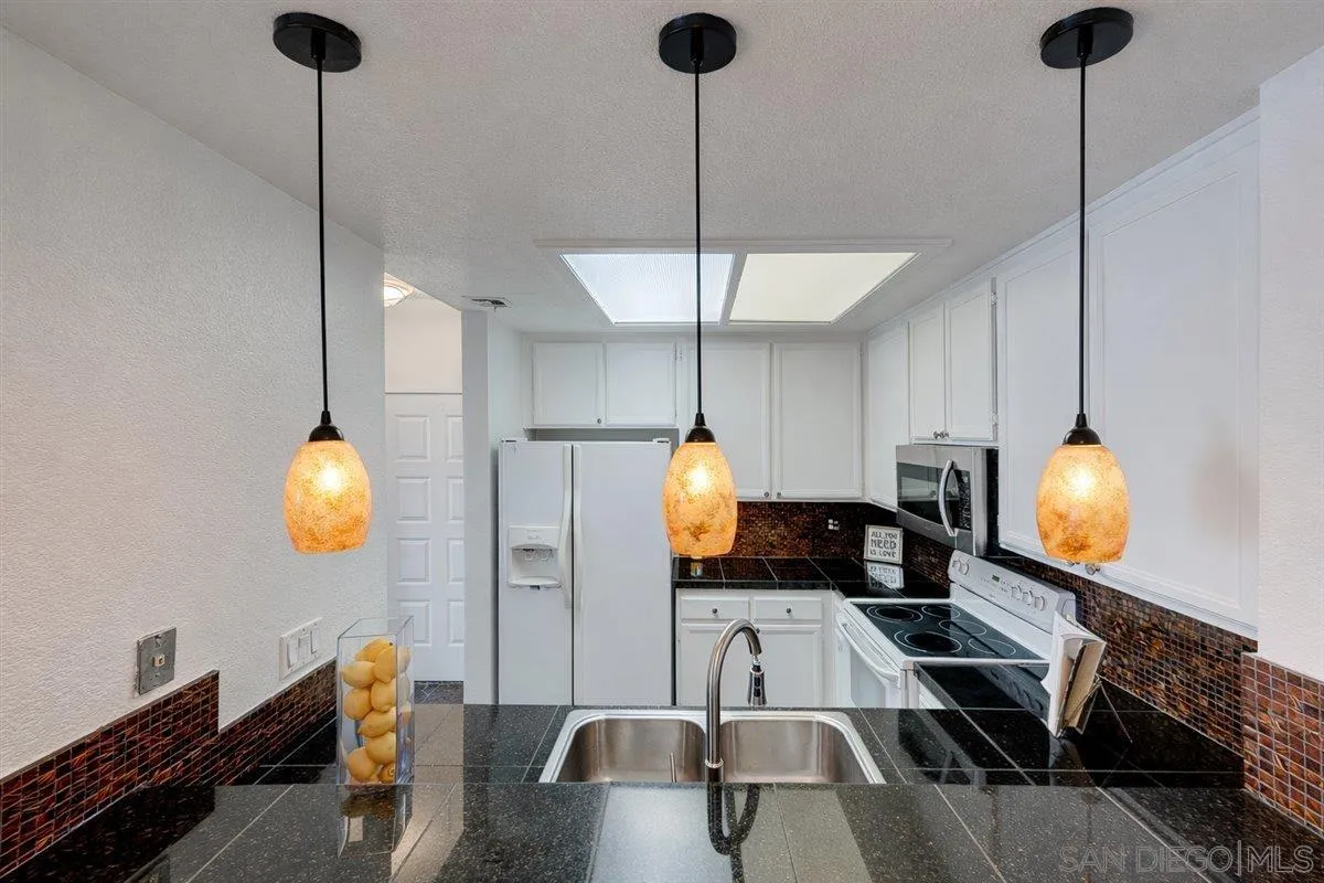 Photo #9: 260007260 Listing: Photo #9