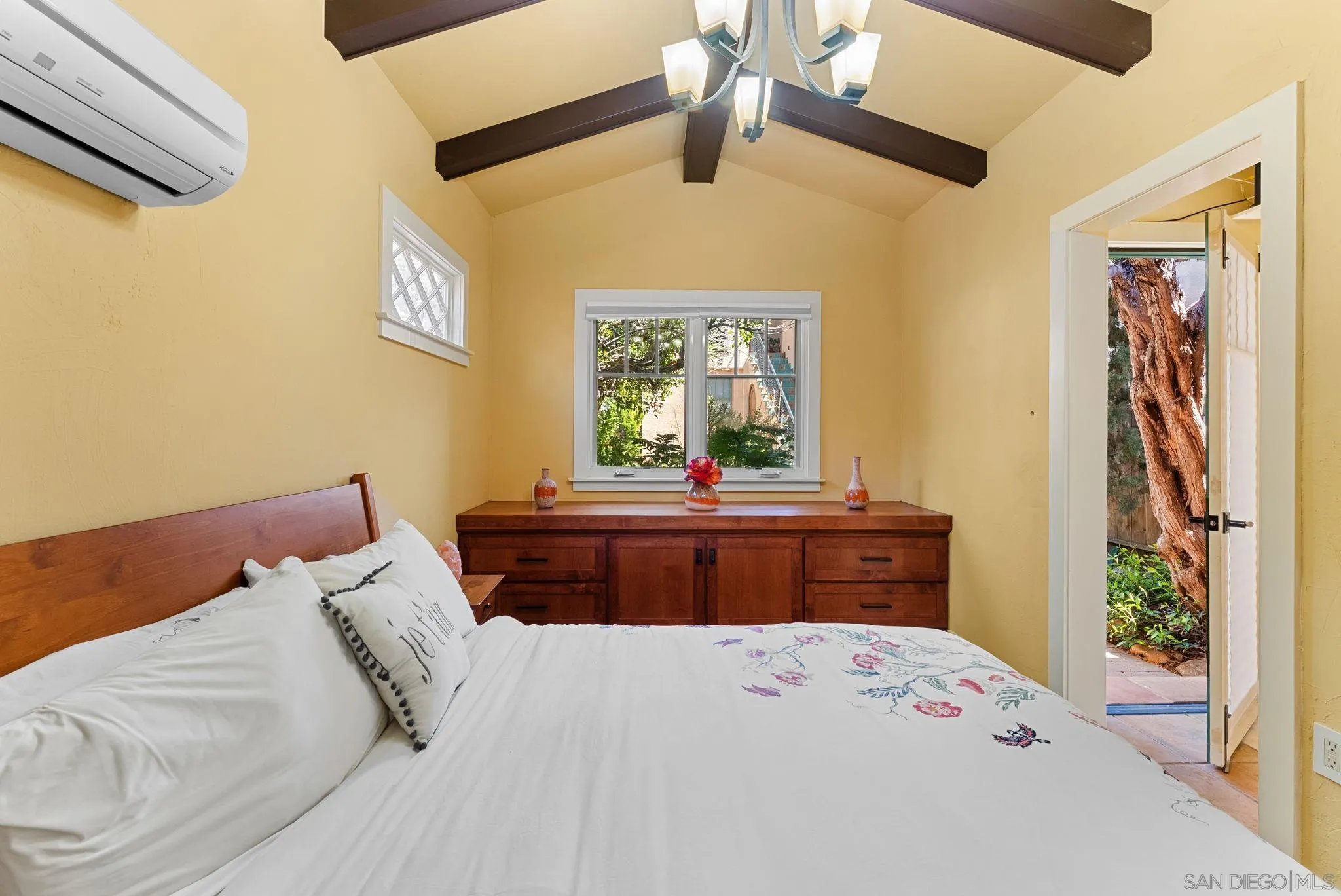 https://cdn.realtyfeed.com/cdn/127/260007262/5df352377644668eb1b26b969de0b4bb.webp