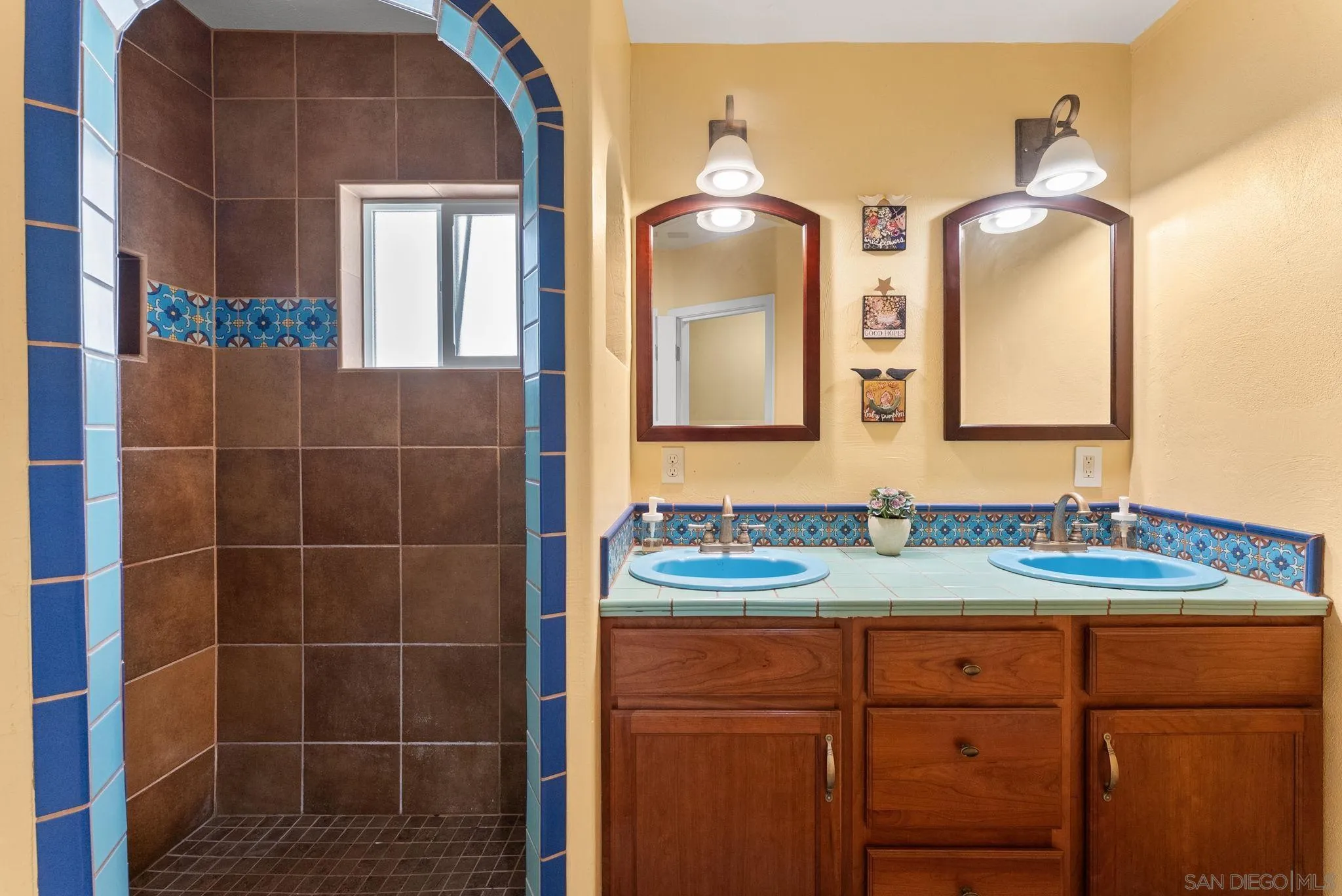 https://cdn.realtyfeed.com/cdn/127/260007262/68667336d50cc63bf45bec5af31a00d2.webp