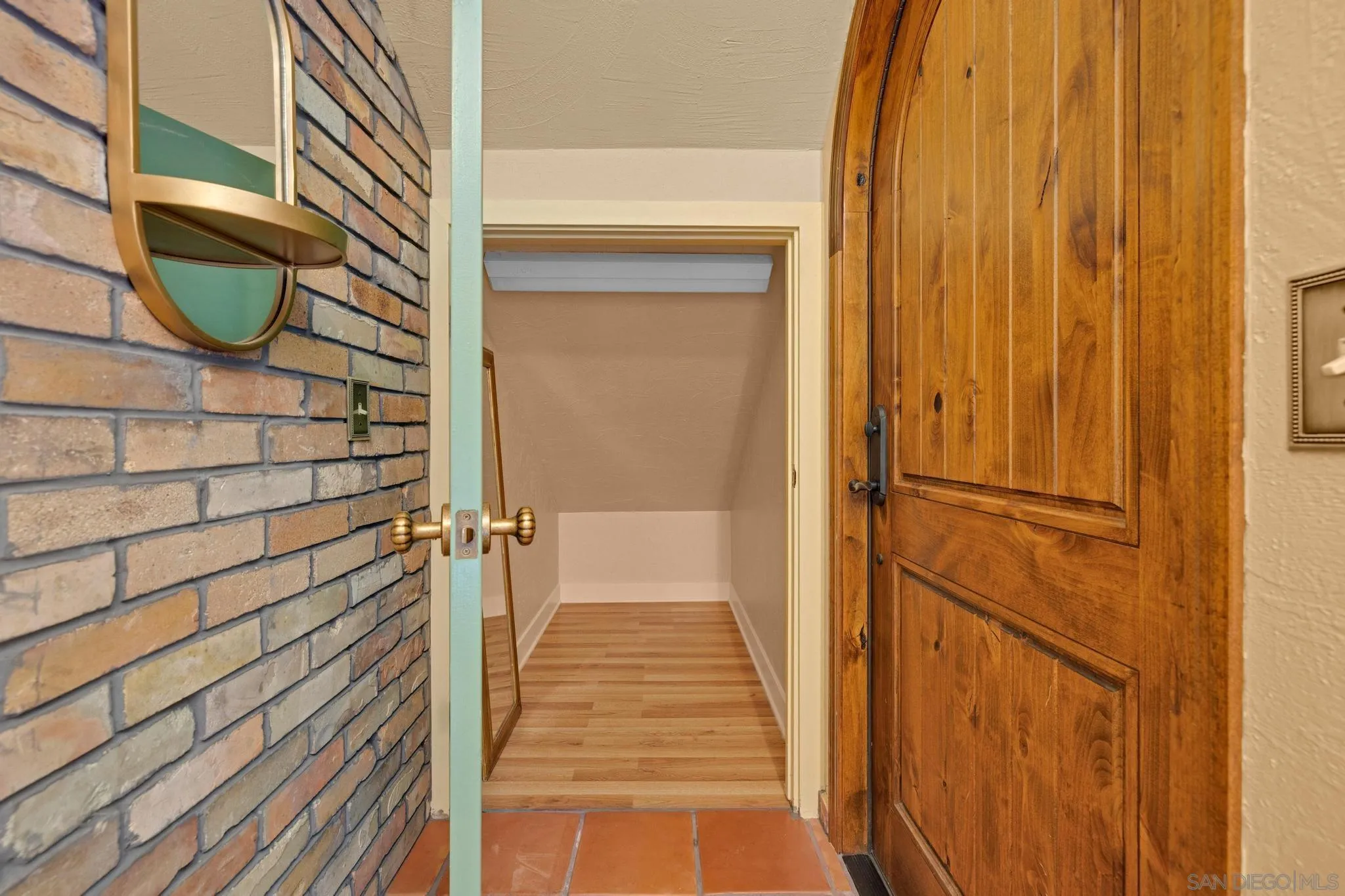https://cdn.realtyfeed.com/cdn/127/260007262/eb36fb350d36c46592d00151f78fe1d2.webp