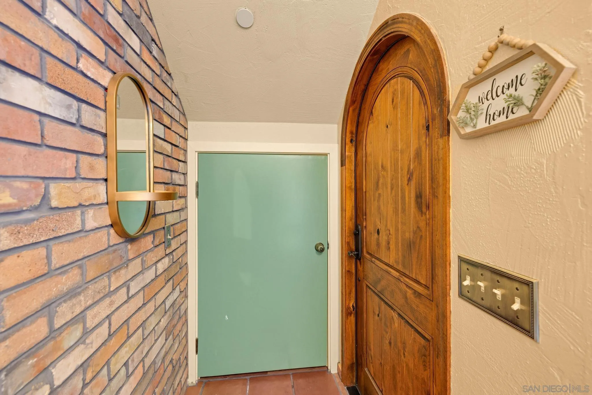 https://cdn.realtyfeed.com/cdn/127/260007262/ff7800247e4573e5853e4b64d2a7838f.webp