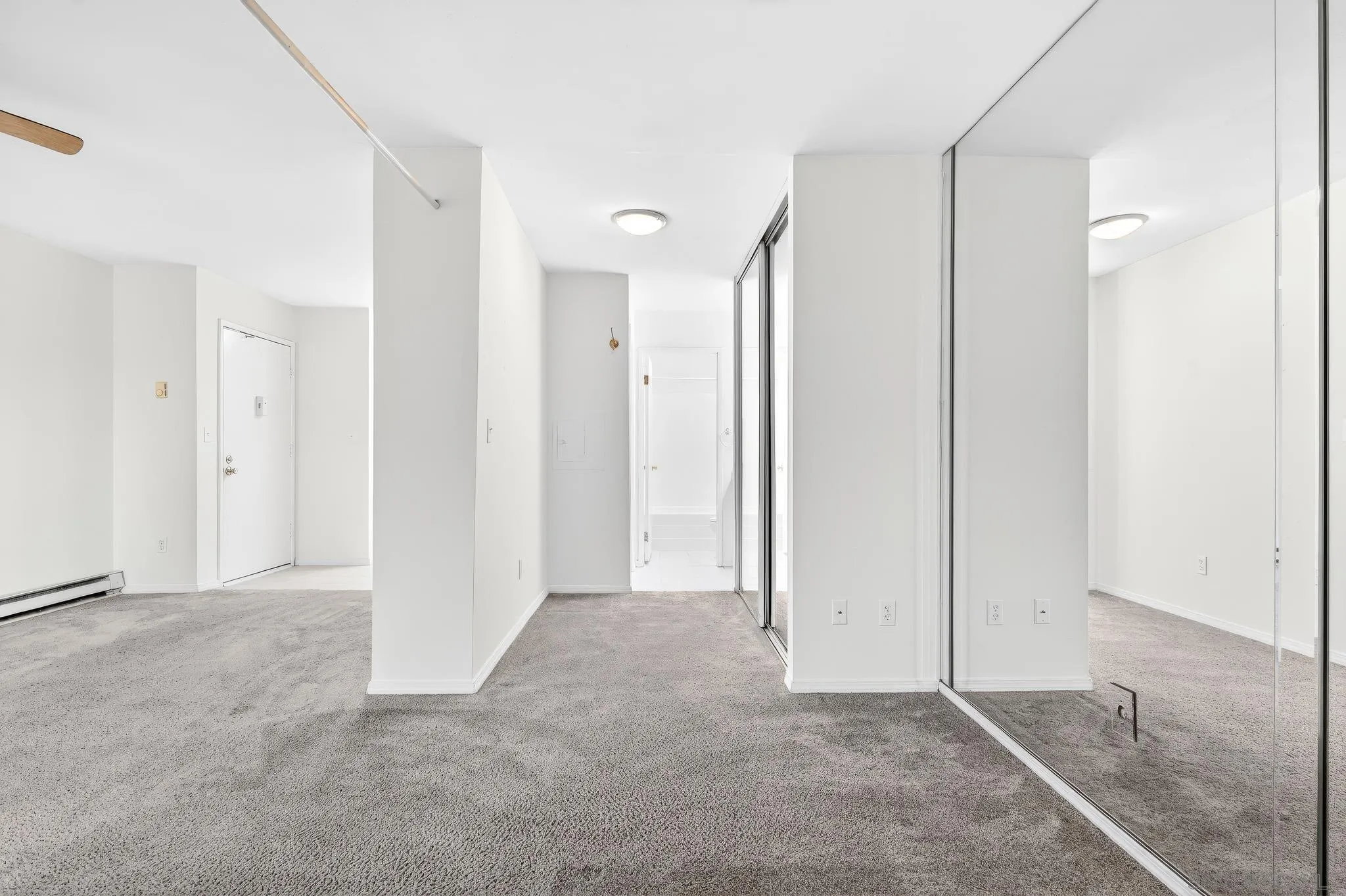 https://cdn.realtyfeed.com/cdn/127/260007264/15969f572463d3e064c1d67a0641c008.webp