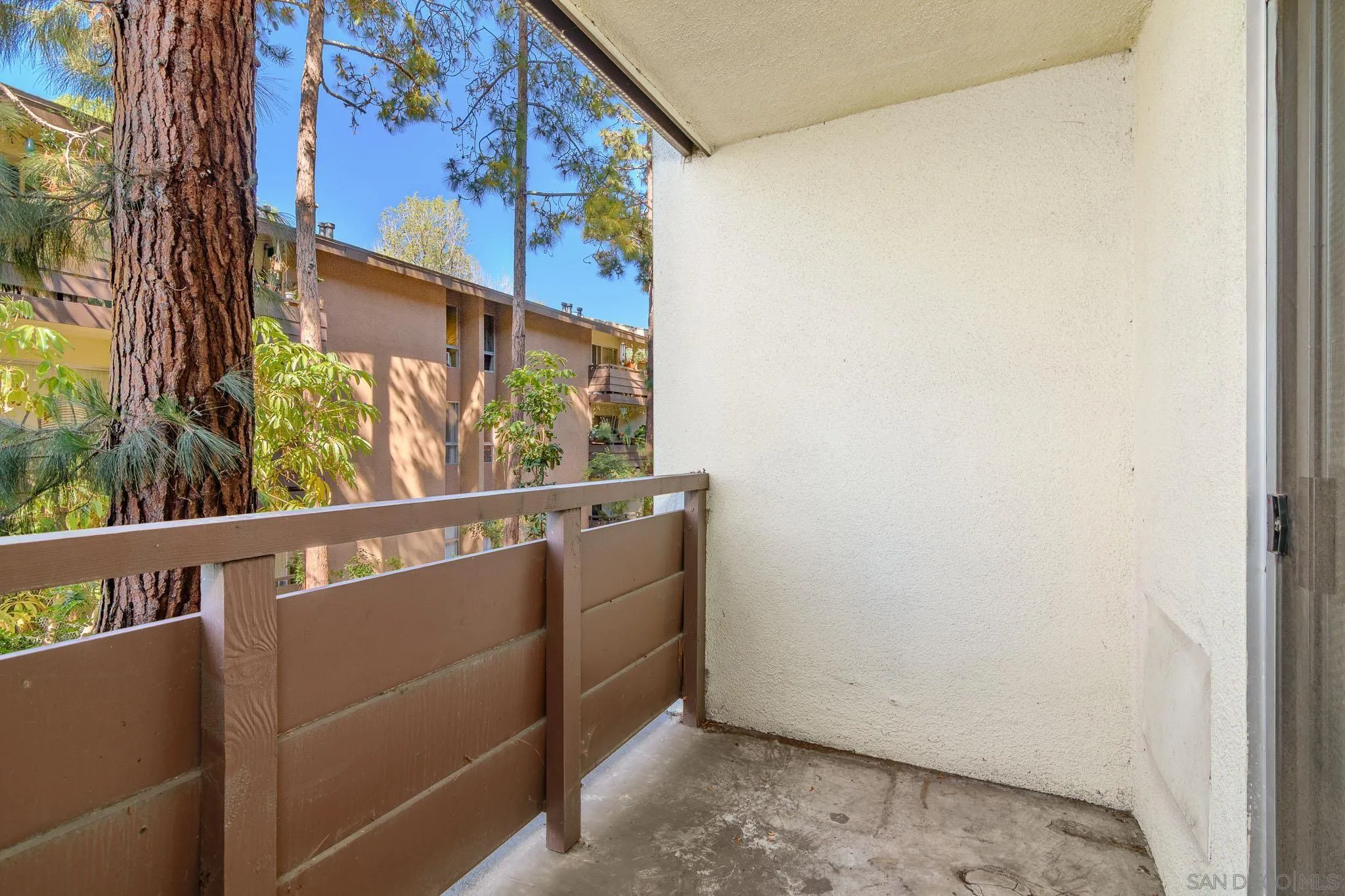 https://cdn.realtyfeed.com/cdn/127/260007264/800483a7da95788fcf84db3572fc8482.webp