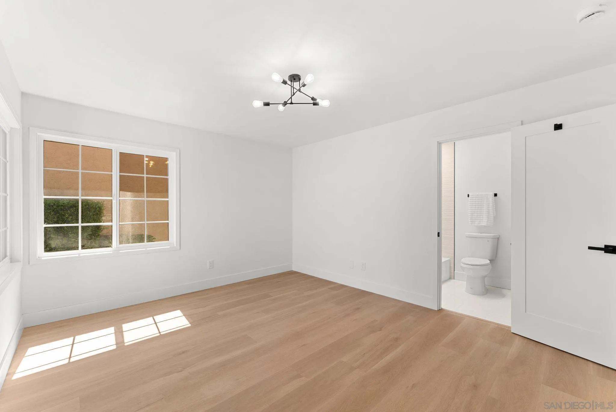 https://cdn.realtyfeed.com/cdn/127/260007269/c62f5c44c10b540de8a5a273eb75419c.webp