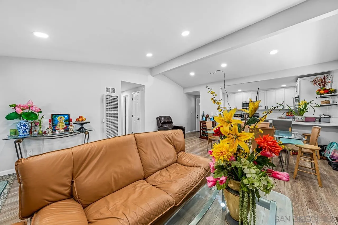https://cdn.realtyfeed.com/cdn/127/260007274/41ca5f931f38acadf6d5dac24d43663f.webp