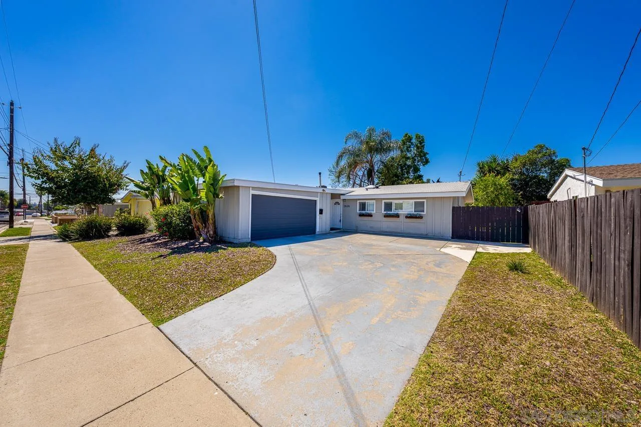 https://cdn.realtyfeed.com/cdn/127/260007274/bd471c4bd553a98f40a90980c1d36300.webp