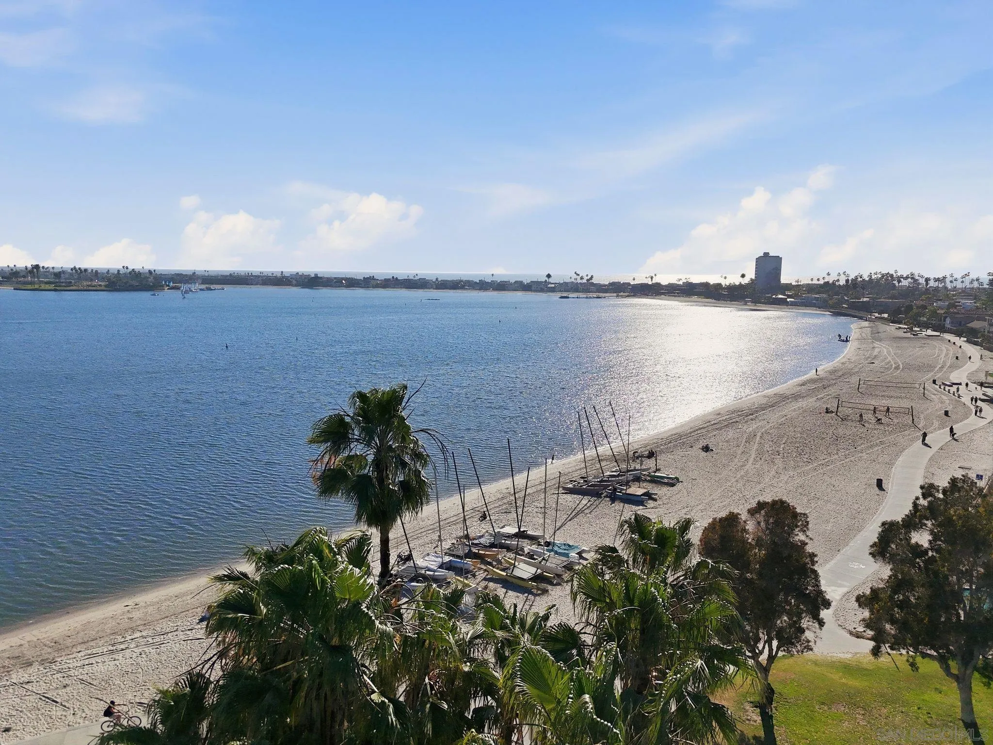 https://cdn.realtyfeed.com/cdn/127/260007286/442ff89fe56661bcdf1085cddf454dce.webp