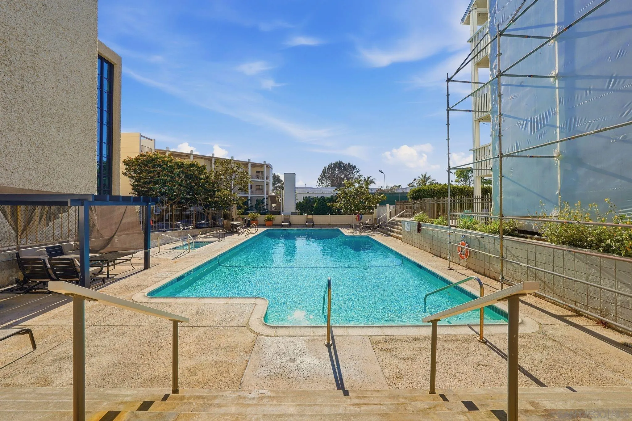 https://cdn.realtyfeed.com/cdn/127/260007286/bd3ef77fc16ec6db33b94700f1f385d2.webp