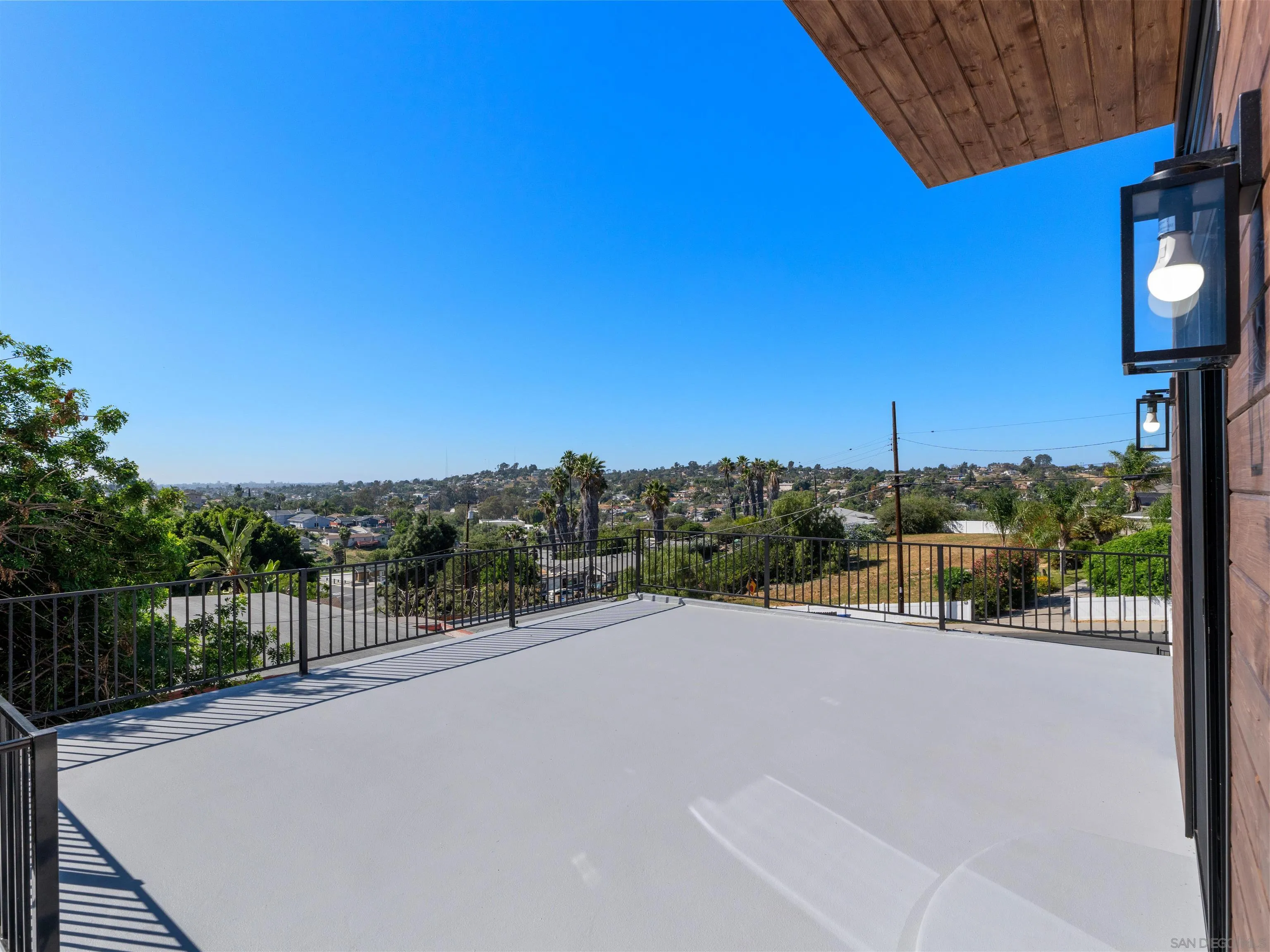 https://cdn.realtyfeed.com/cdn/127/260007289/2306fc5c5ff9f30e5ed4ed434ec22c85.webp