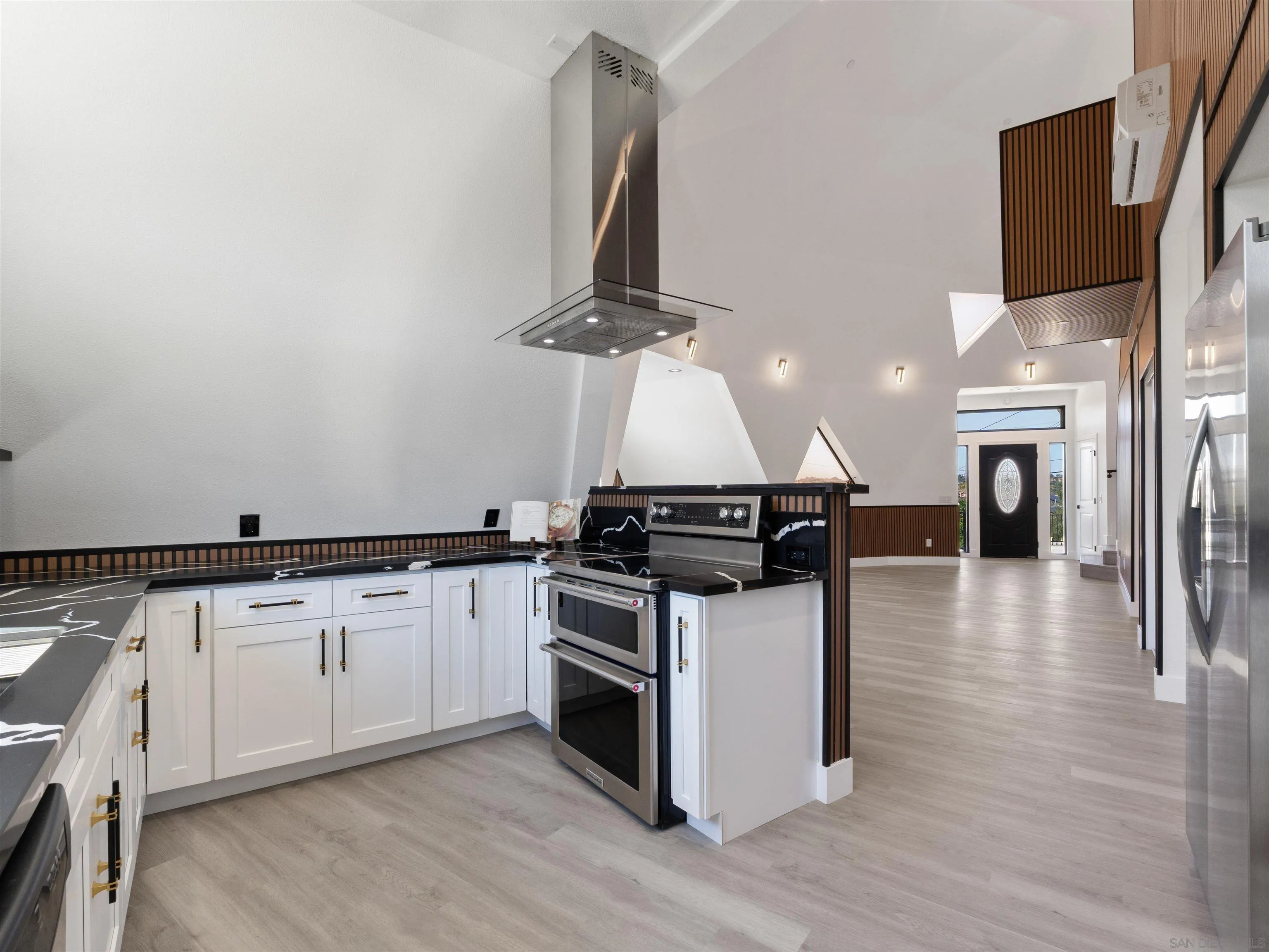 https://cdn.realtyfeed.com/cdn/127/260007289/bf9b67ce514c93eb006393e38ab4b2fd.webp
