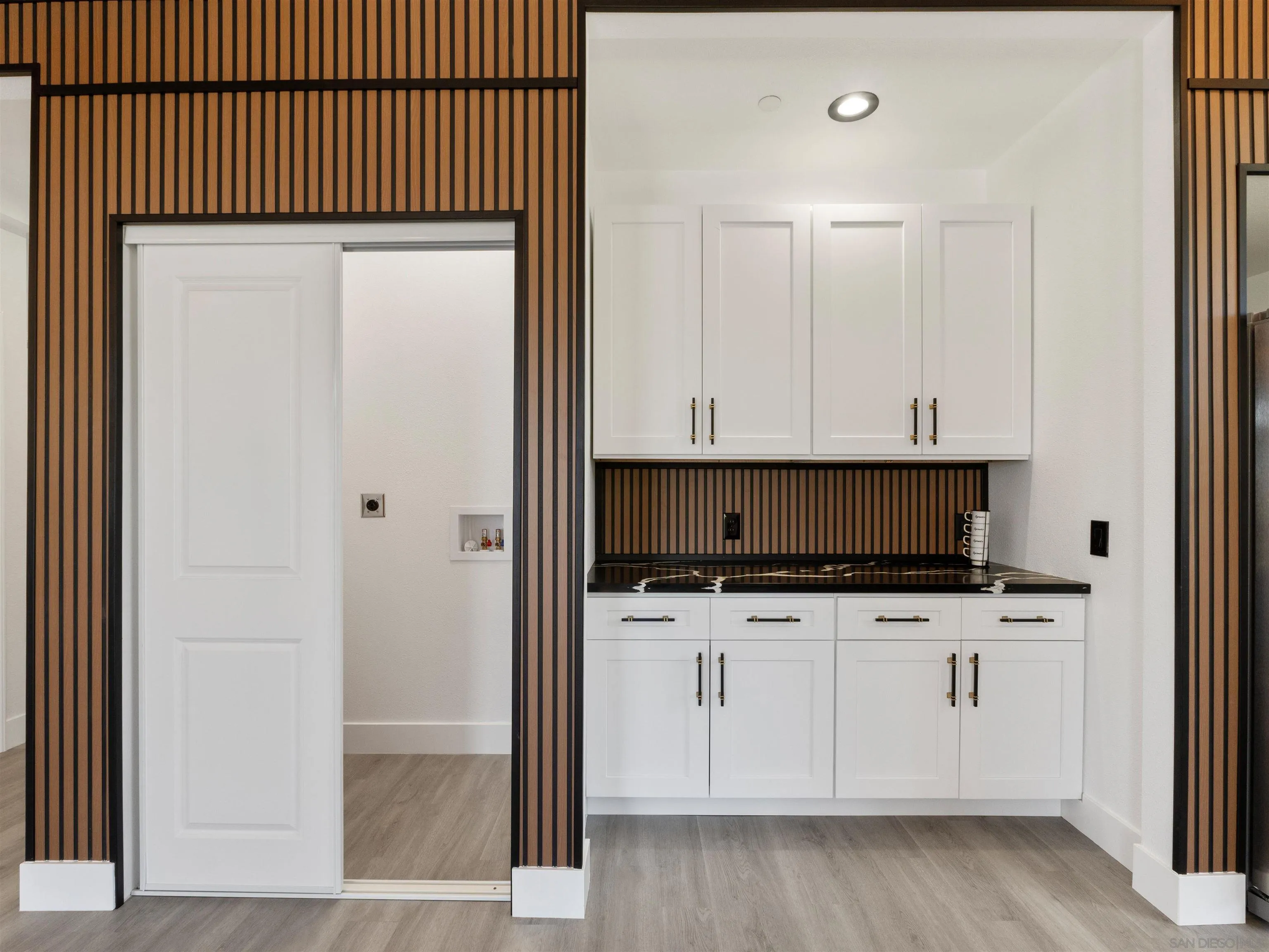 https://cdn.realtyfeed.com/cdn/127/260007289/e5d9e6fe651d11069ceb13a849ae3c1d.webp