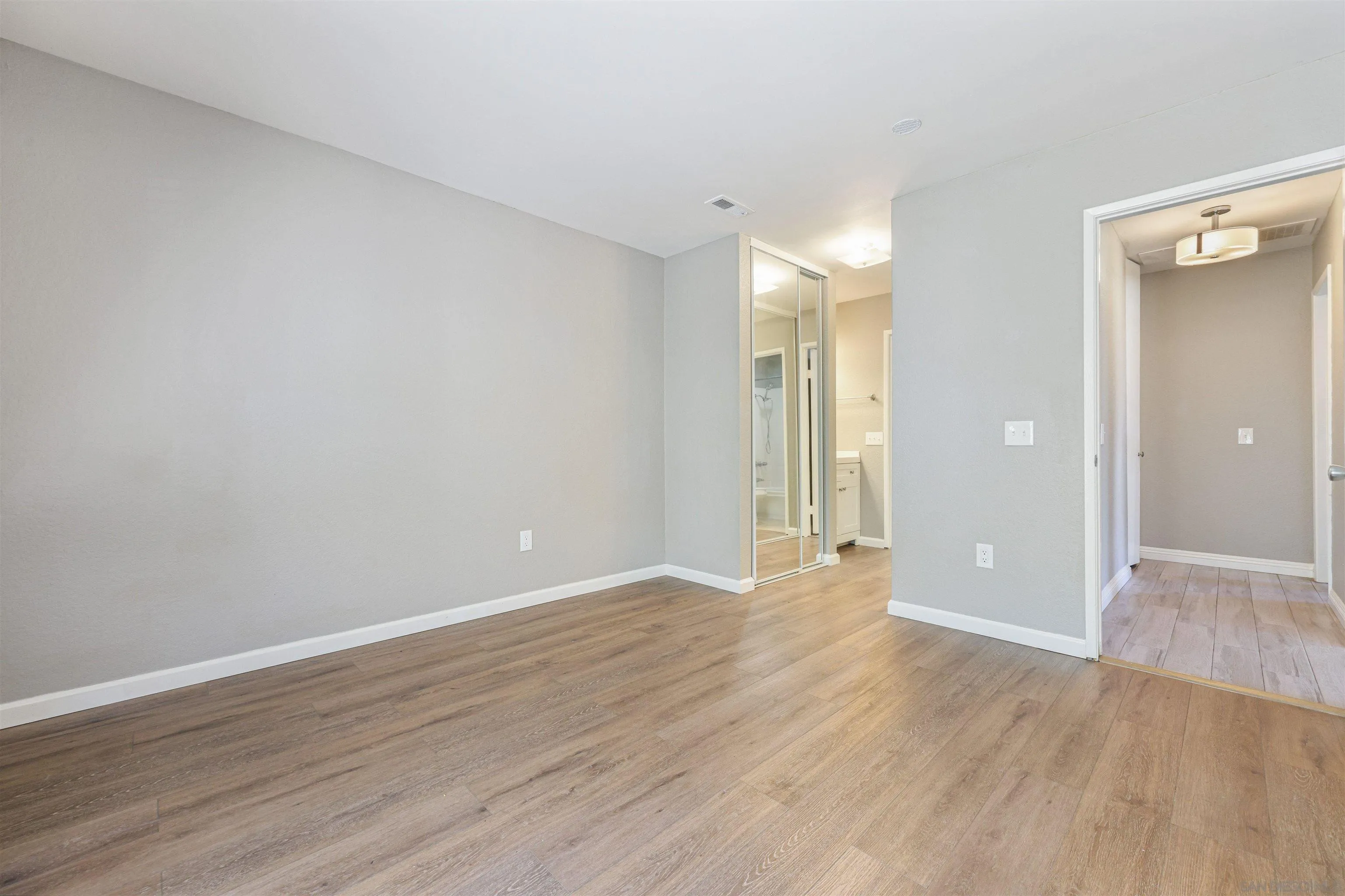 Photo #12: 260007292 Listing: Photo #12