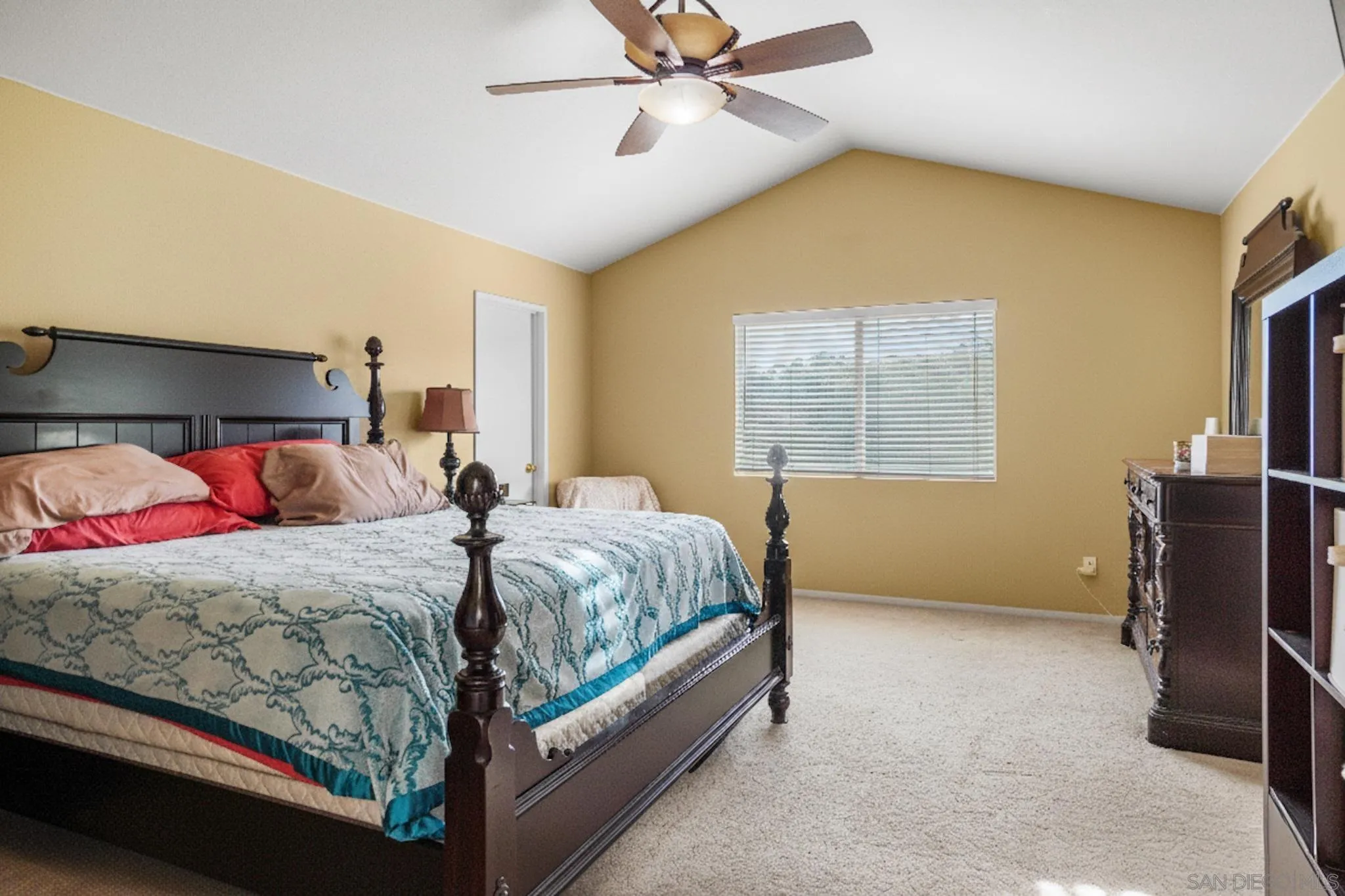 https://cdn.realtyfeed.com/cdn/127/260007293/f7c5167480afe8fe9a088c9681ed463f.webp