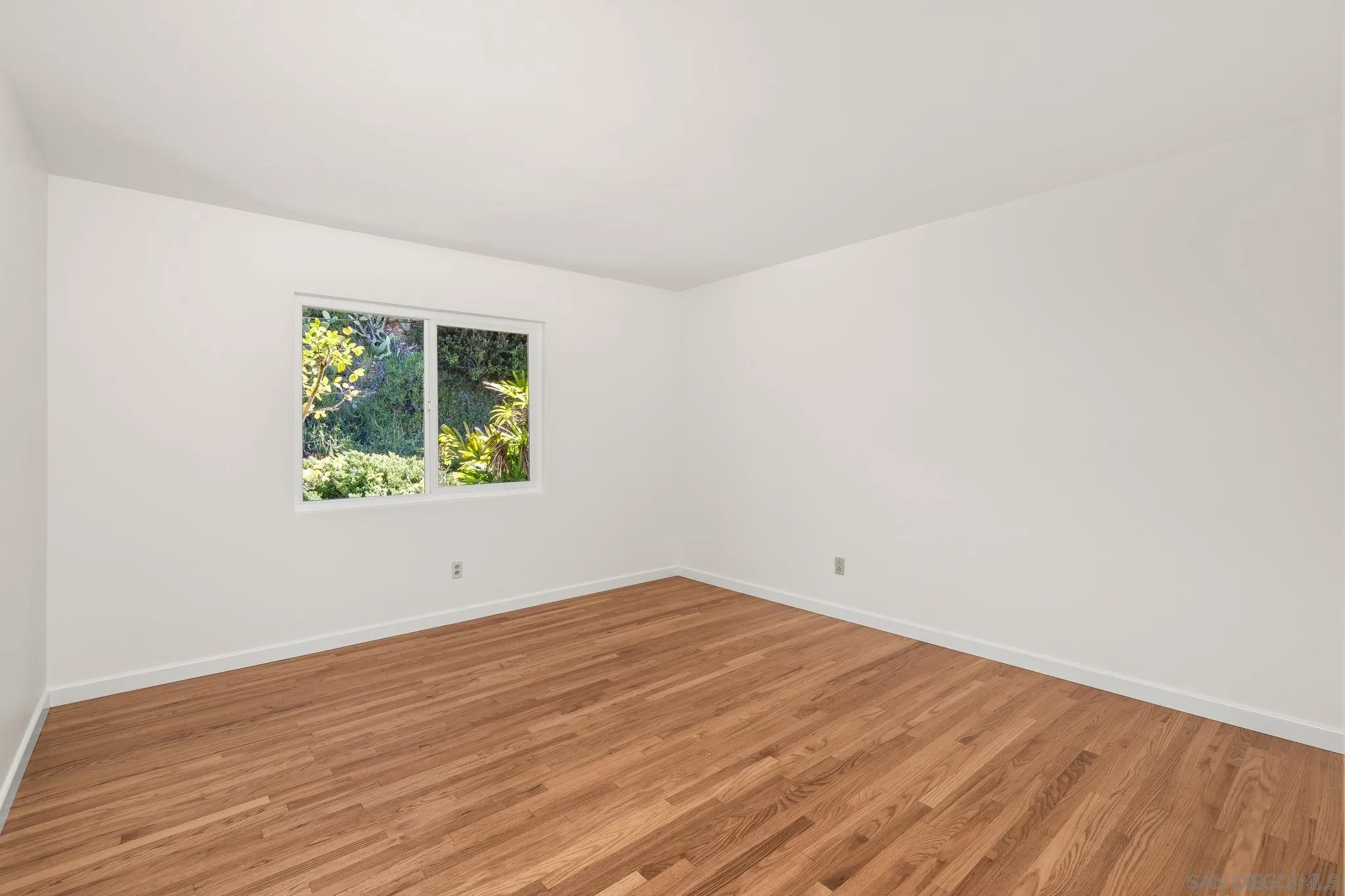 https://cdn.realtyfeed.com/cdn/127/260007296/509da24328ba96795ffa8648be0426d7.webp