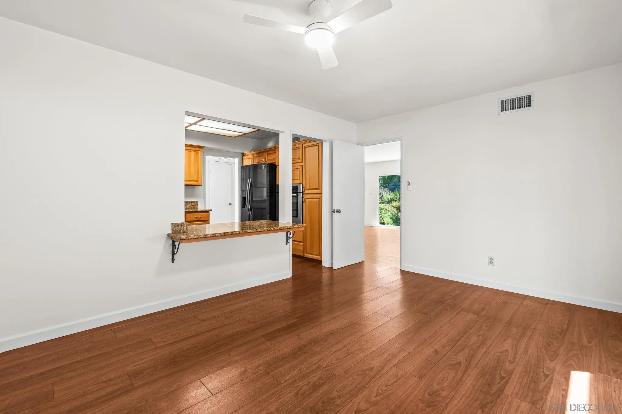 https://cdn.realtyfeed.com/cdn/127/260007296/ce6308daa1ec67abd87c2bc180454ffb.webp
