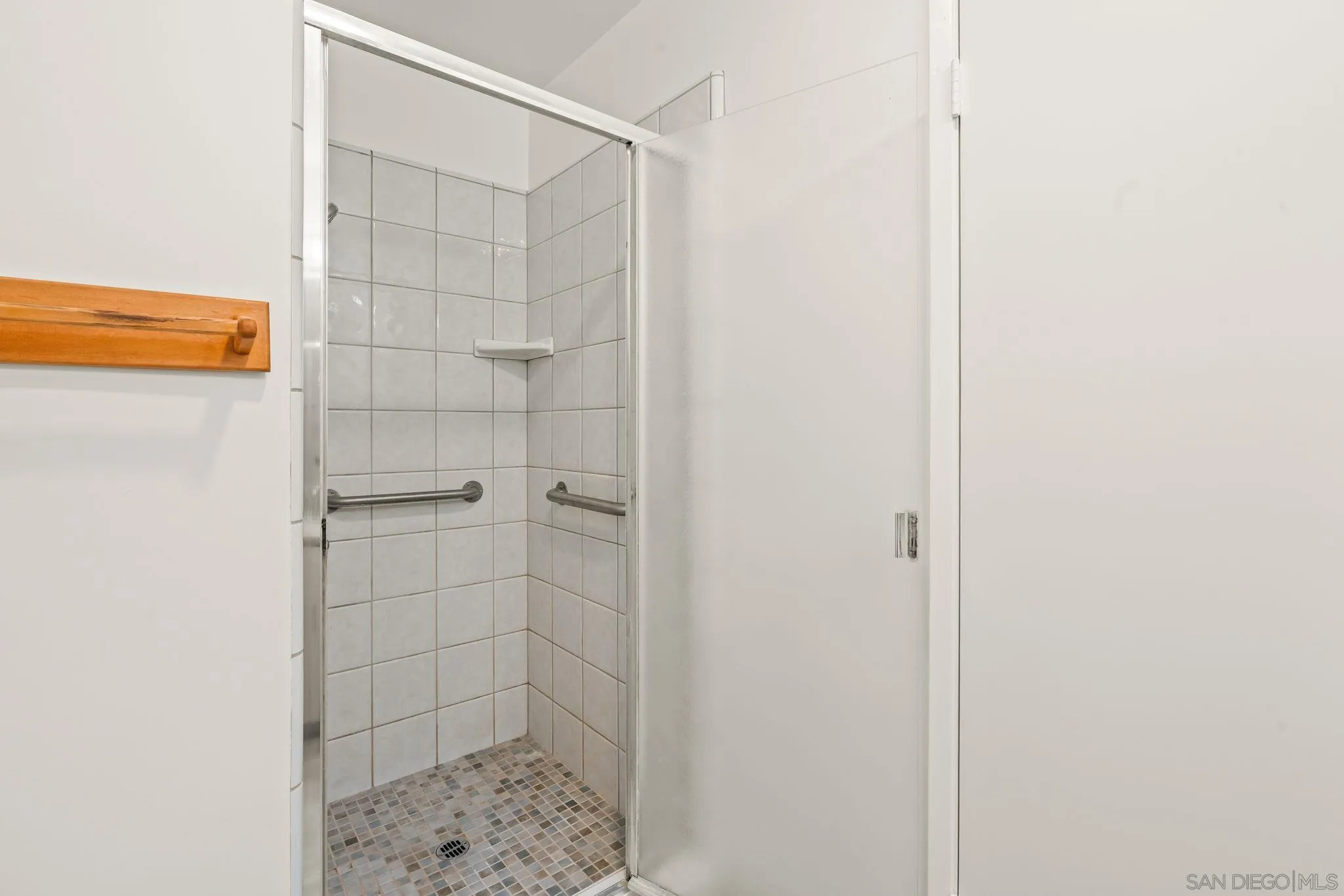 https://cdn.realtyfeed.com/cdn/127/260007296/d606fa43dd0254f5b9cf4142de26c575.webp