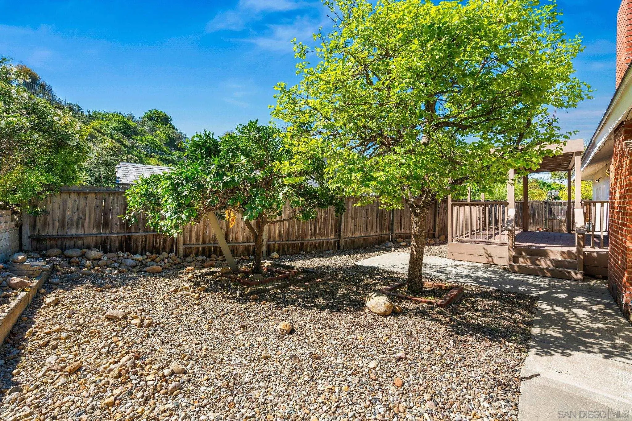 https://cdn.realtyfeed.com/cdn/127/260007296/e78b522c1010a8177c33b6cd0cdd2482.webp