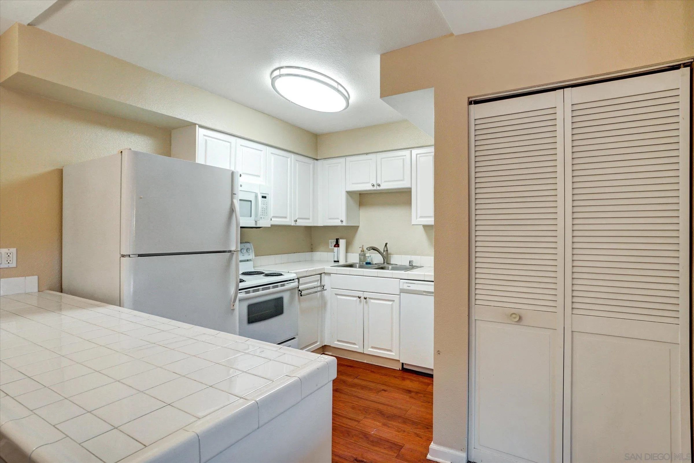 Photo #10: 260007297 Listing: Photo #10