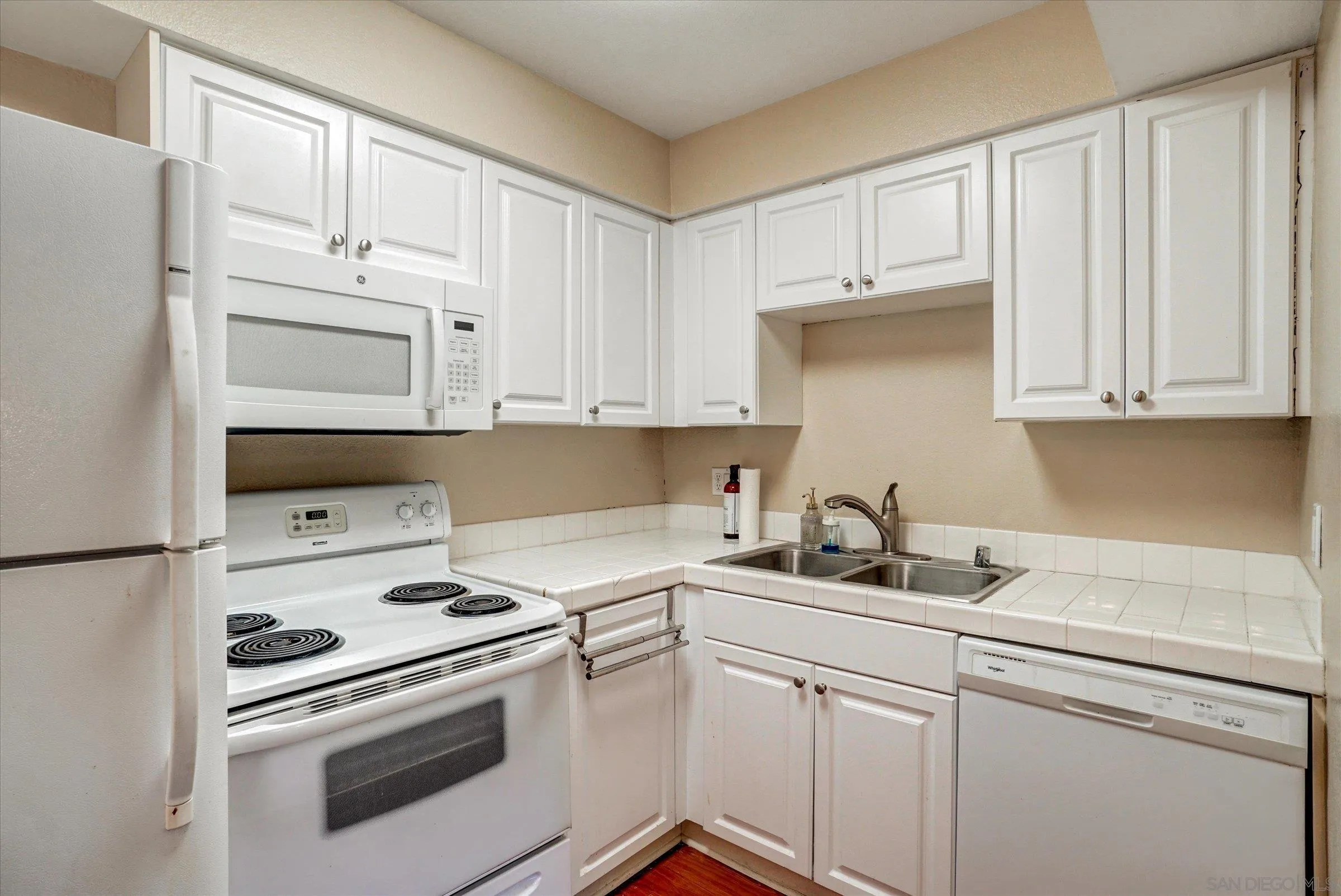 Photo #12: 260007297 Listing: Photo #12