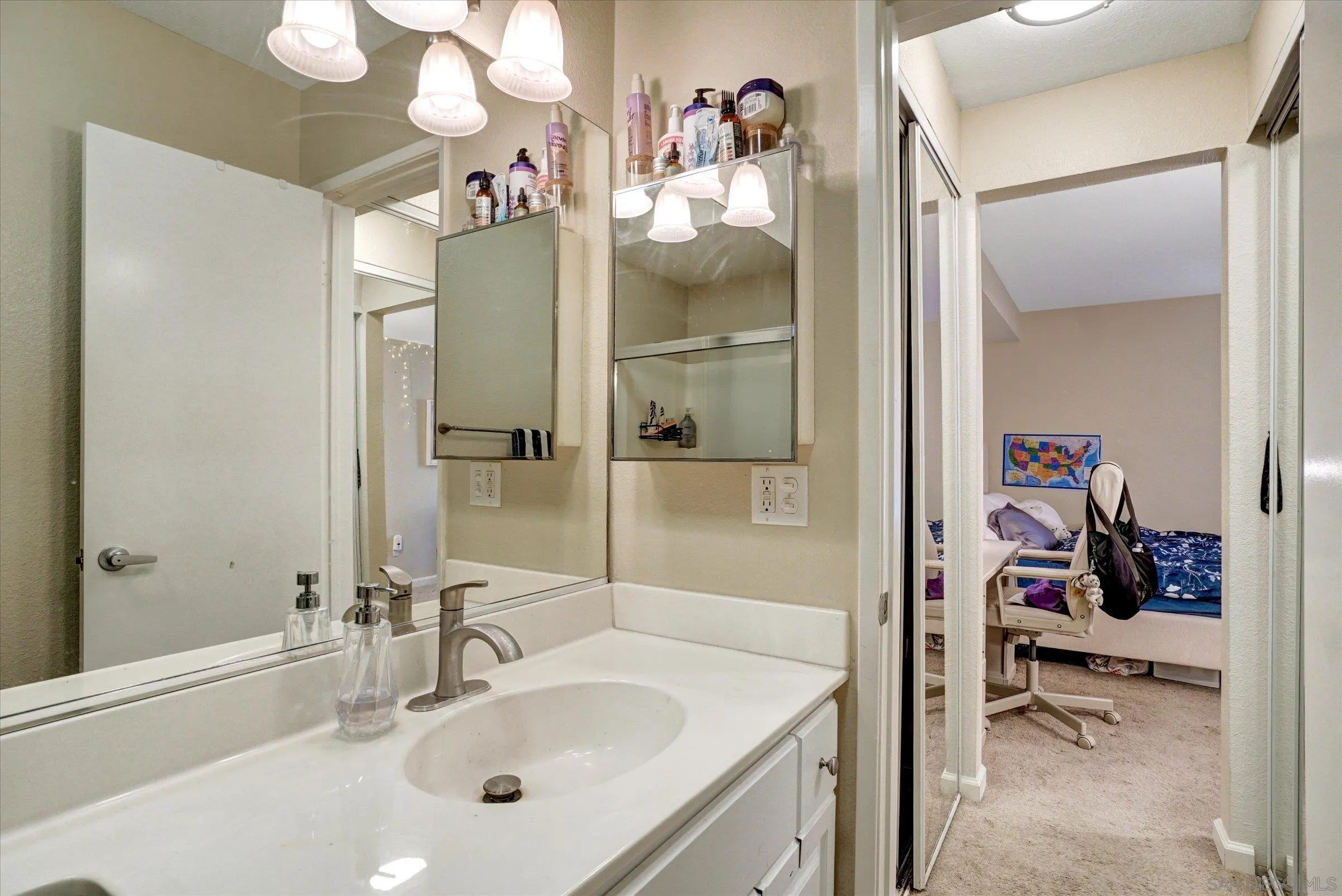 Photo #11: 260007297 Listing: Photo #11