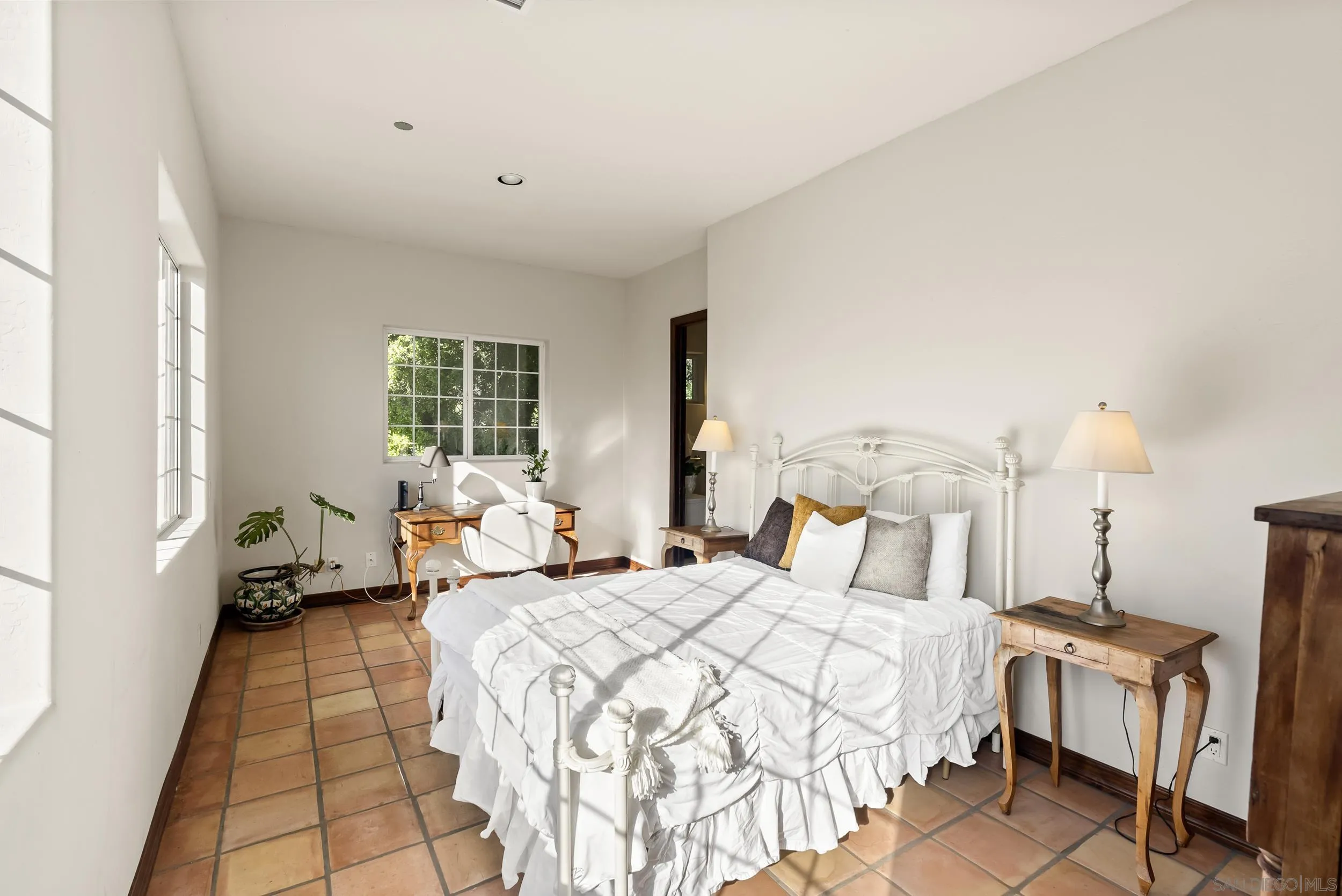https://cdn.realtyfeed.com/cdn/127/260007299/d1985d1d40a2879ced7ed9350941ee14.webp