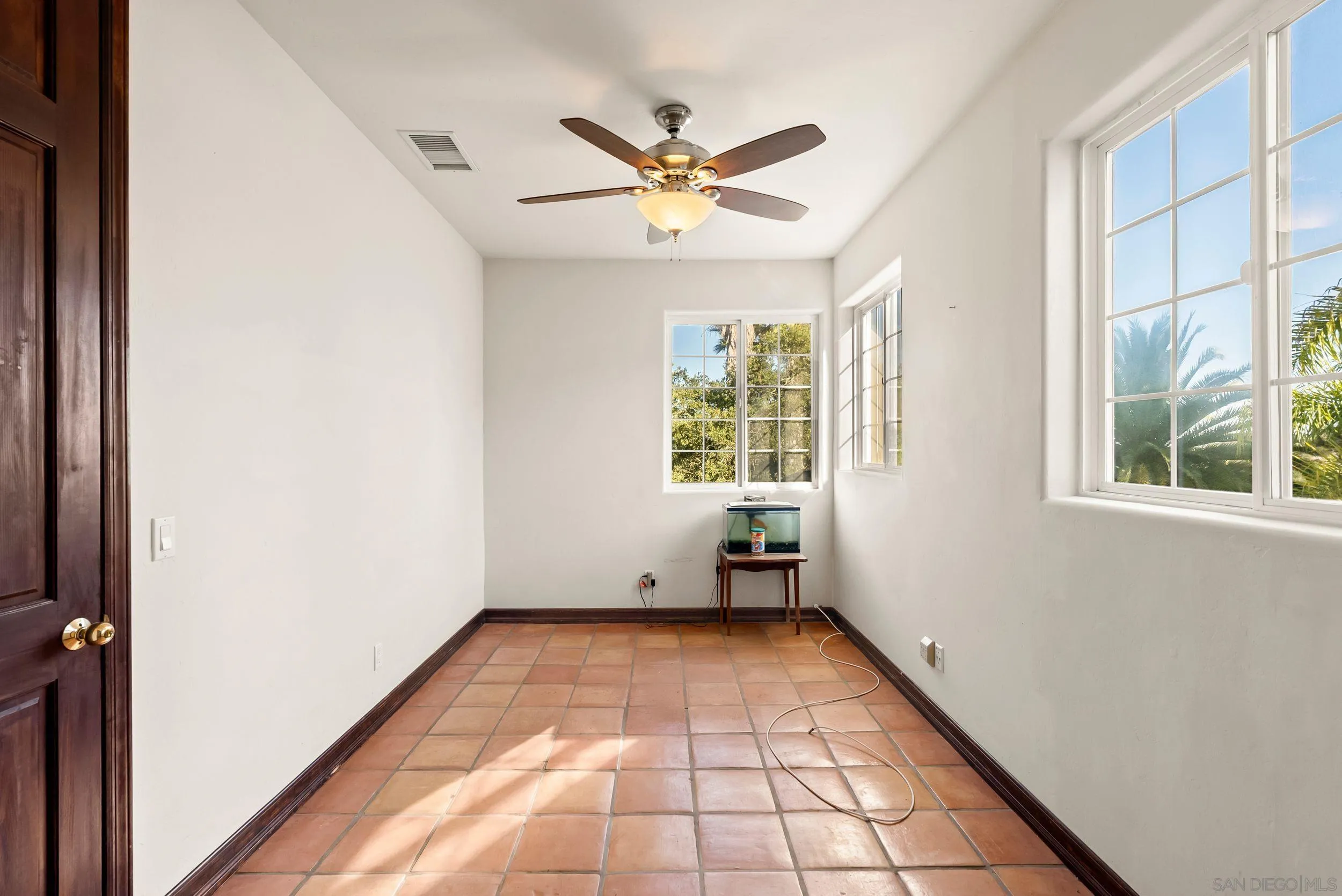 https://cdn.realtyfeed.com/cdn/127/260007299/e3cf36aeb25b952f8fb660a1e9401be9.webp