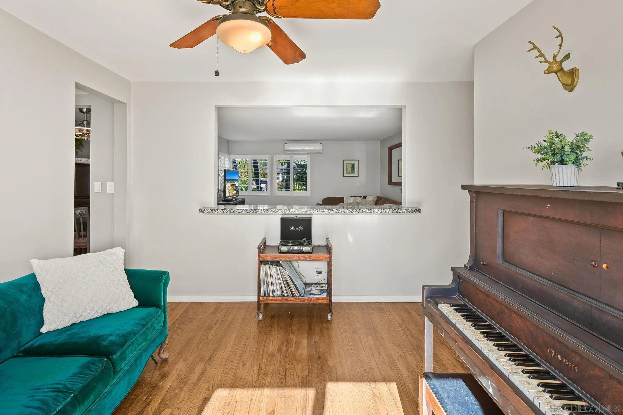 https://cdn.realtyfeed.com/cdn/127/2600073/5692eaa00737065d56e165da2081cdf9.webp