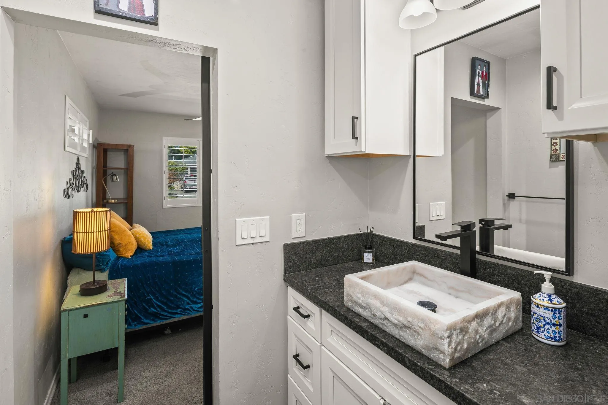https://cdn.realtyfeed.com/cdn/127/2600073/66c6eb8ac8942549f064783d289dc5c5.webp