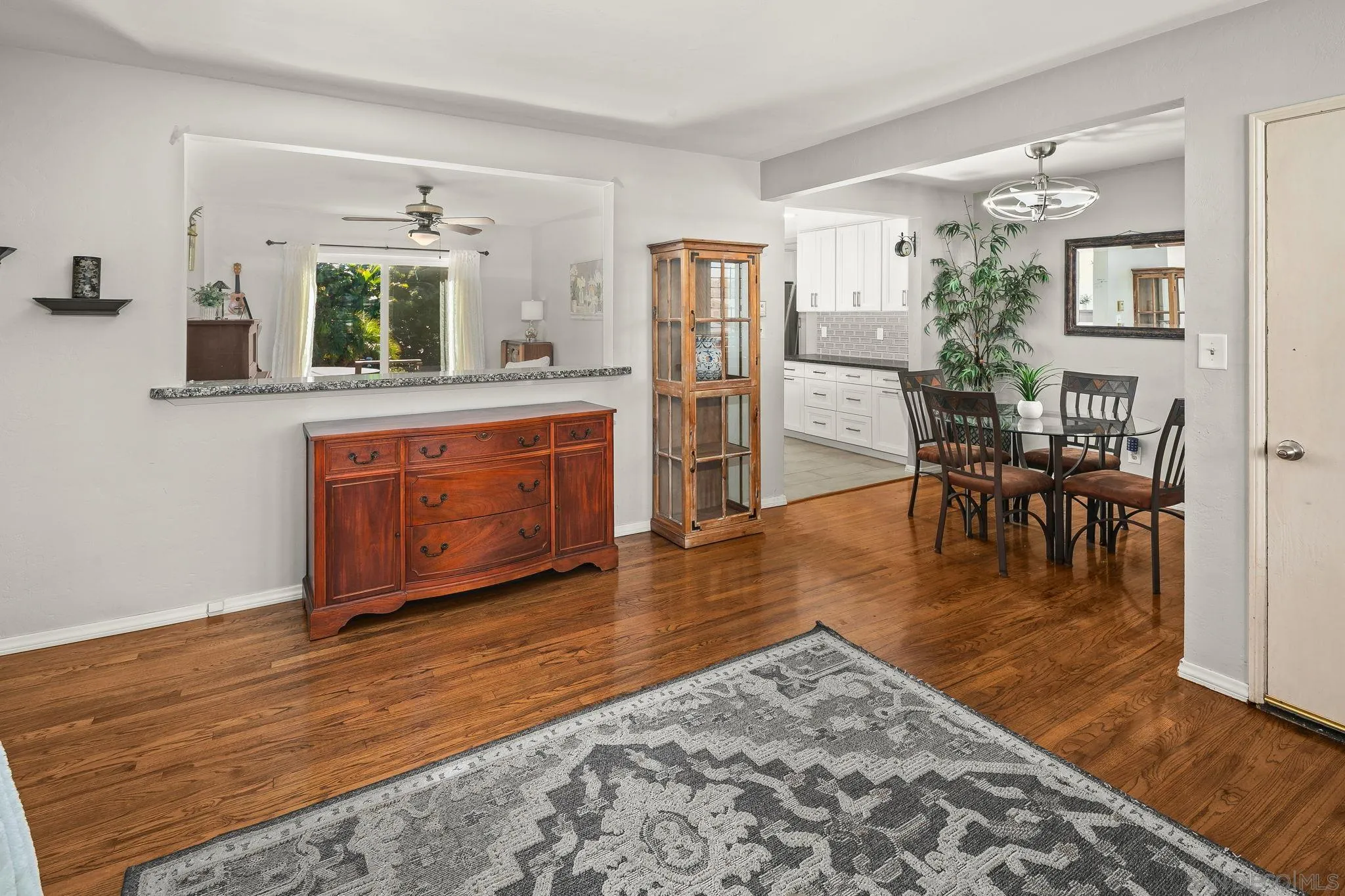 https://cdn.realtyfeed.com/cdn/127/2600073/e1f7f2a29243d5c75514588f18c83854.webp
