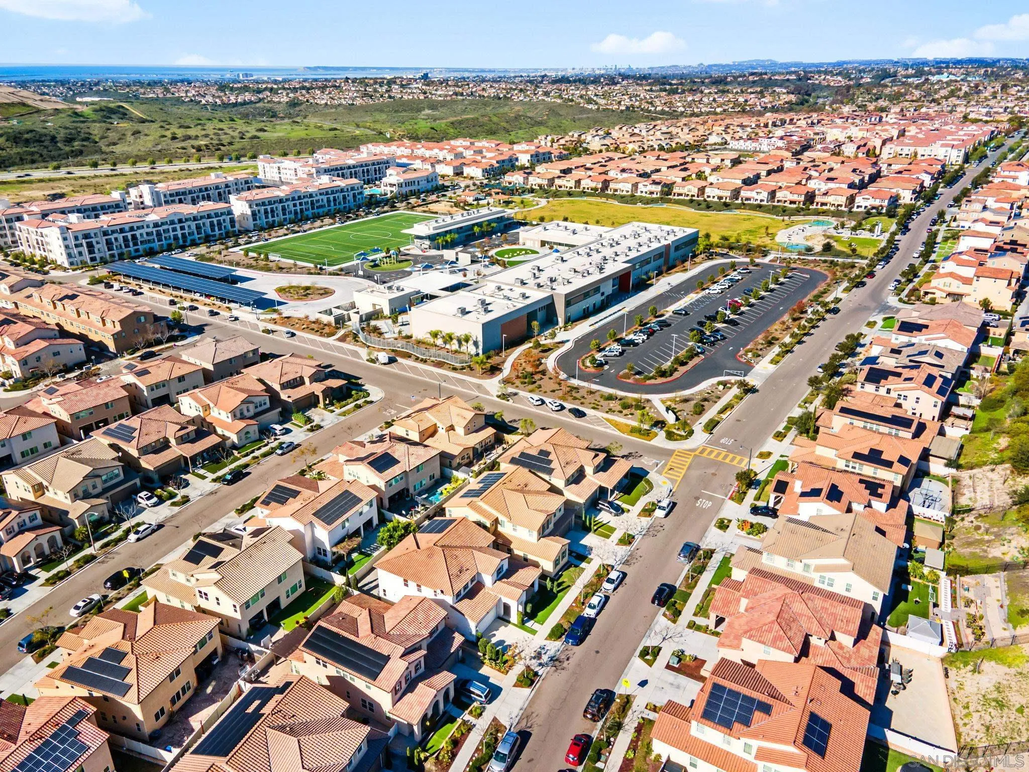 https://cdn.realtyfeed.com/cdn/127/260007301/64cca9b4fae2883ddc0e9703d24b541d.webp