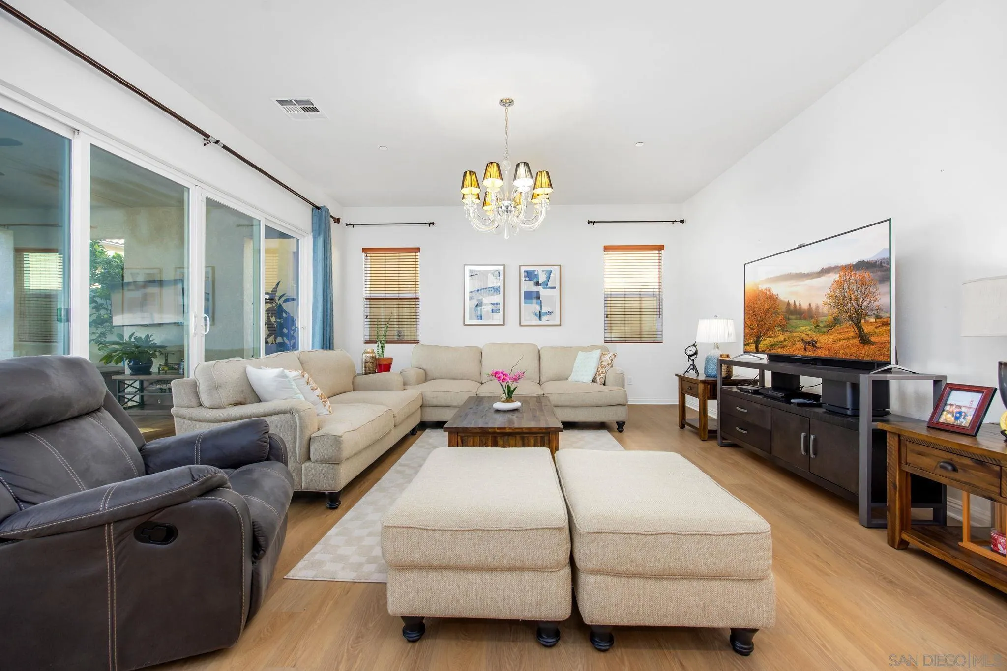 https://cdn.realtyfeed.com/cdn/127/260007301/87109476e6428070d70d16616158107f.webp