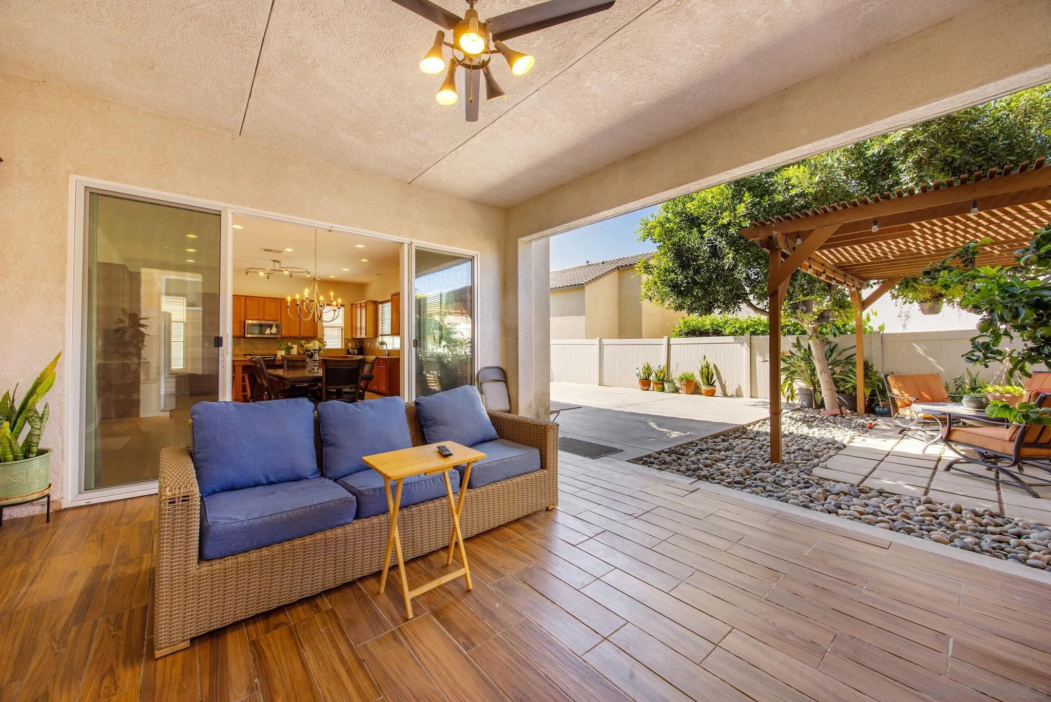 https://cdn.realtyfeed.com/cdn/127/260007301/a5c6c9a1051a3936dc8e9d7b9cdd010d.webp