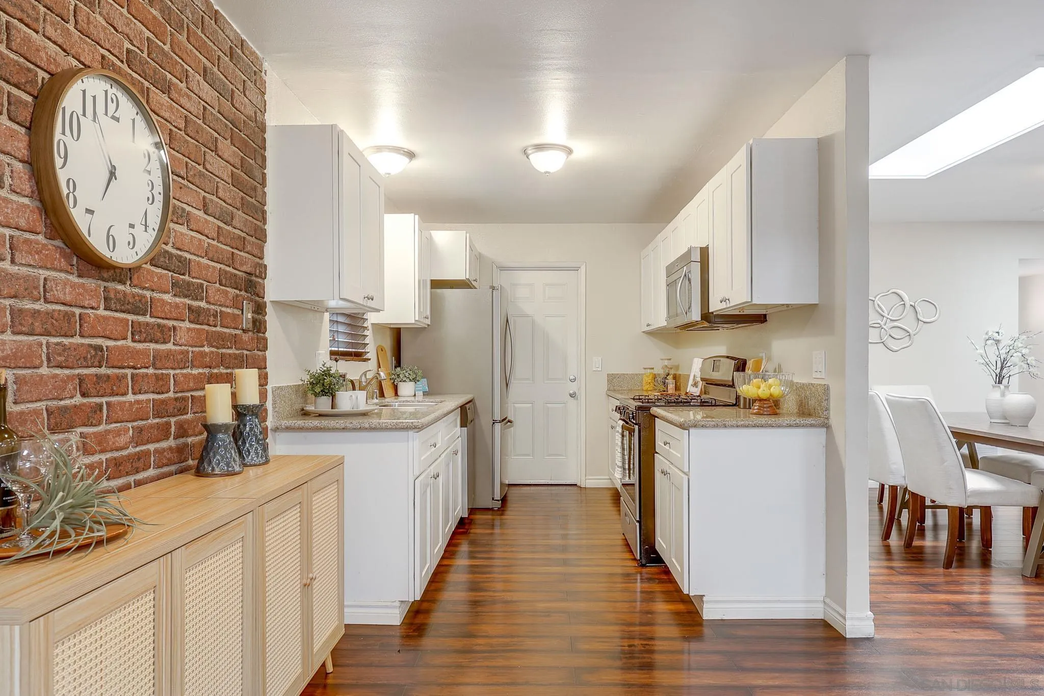 https://cdn.realtyfeed.com/cdn/127/260007315/b3112ce7203a1a01f7f03de79d1651e2.webp