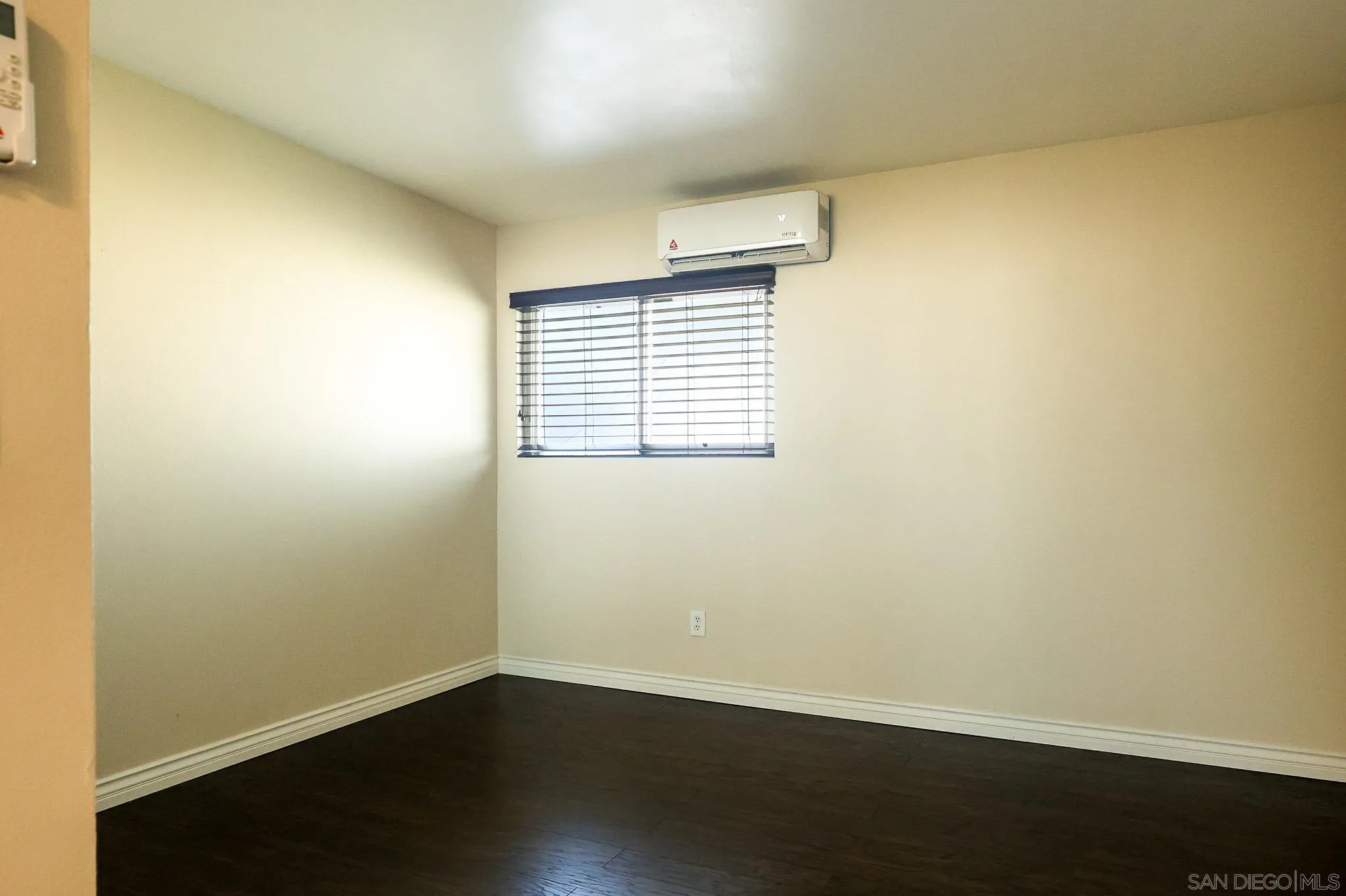 https://cdn.realtyfeed.com/cdn/127/260007315/cebf66dea85d68f04f8753139306a9ba.webp