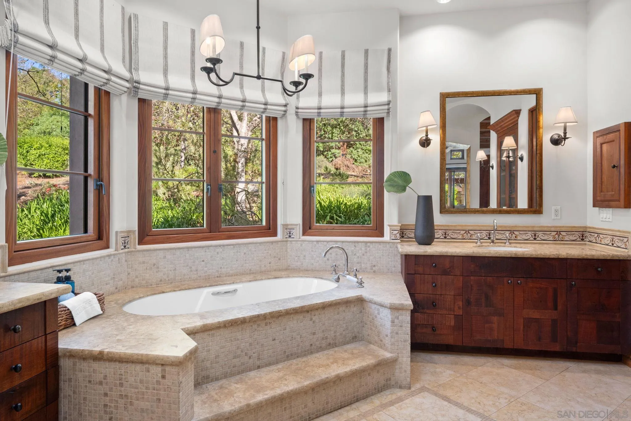 https://cdn.realtyfeed.com/cdn/127/260007318/8cb8d16c9d8927742474928d9775f7bd.webp