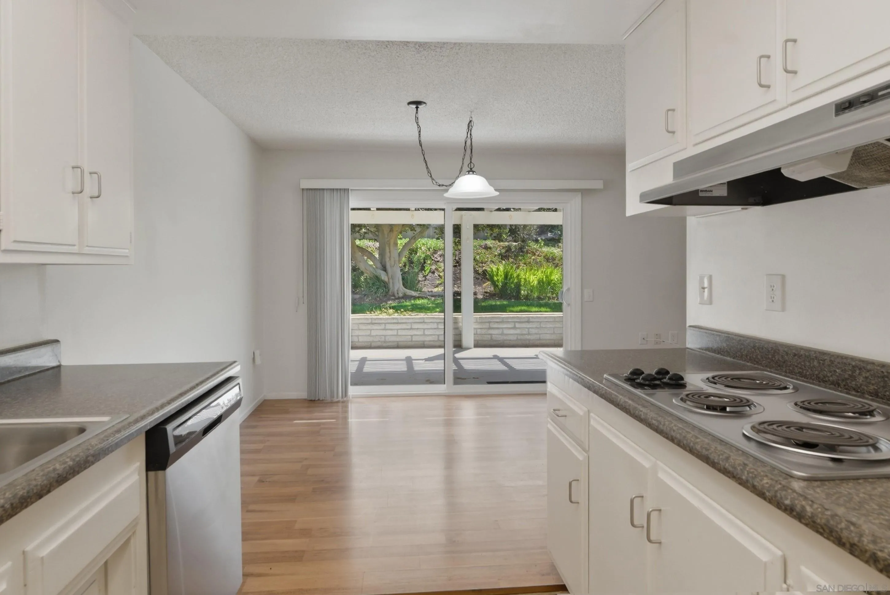 Photo #6: 260007322 Listing: Photo #6