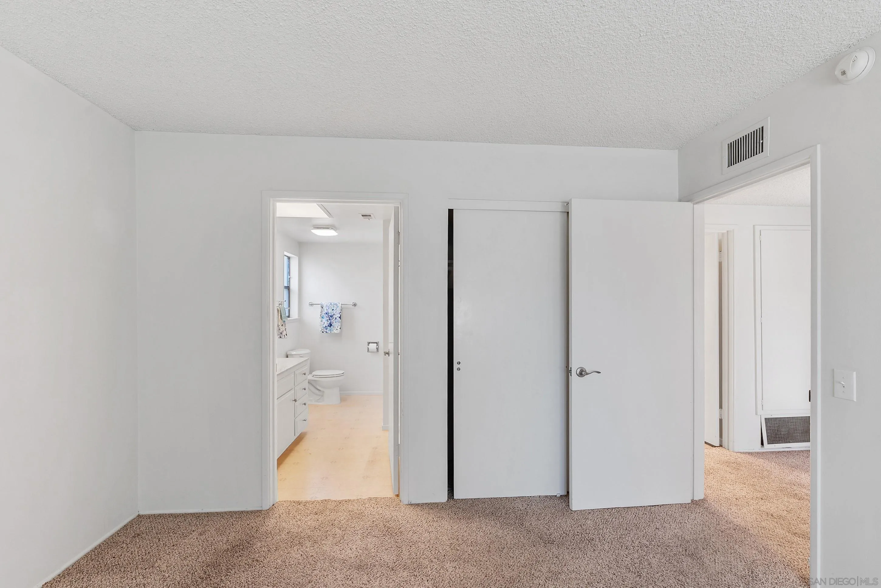 Photo #14: 260007322 Listing: Photo #14