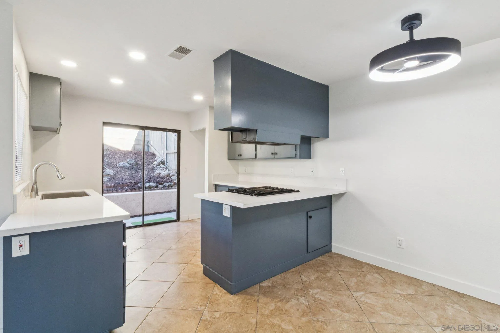 https://cdn.realtyfeed.com/cdn/127/260007323/af16effe1486eb1e2661643c36b5e053.webp