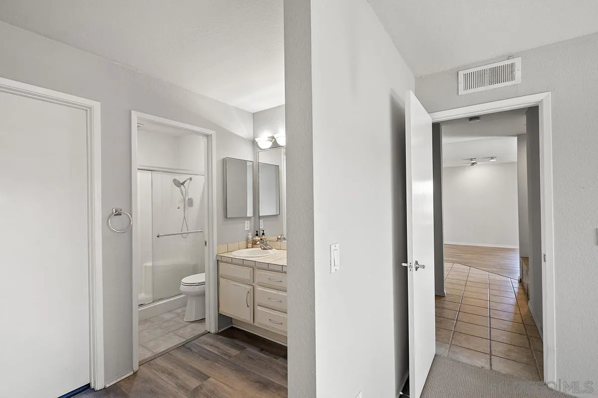 Photo #36: 260007326 Listing: Photo #36