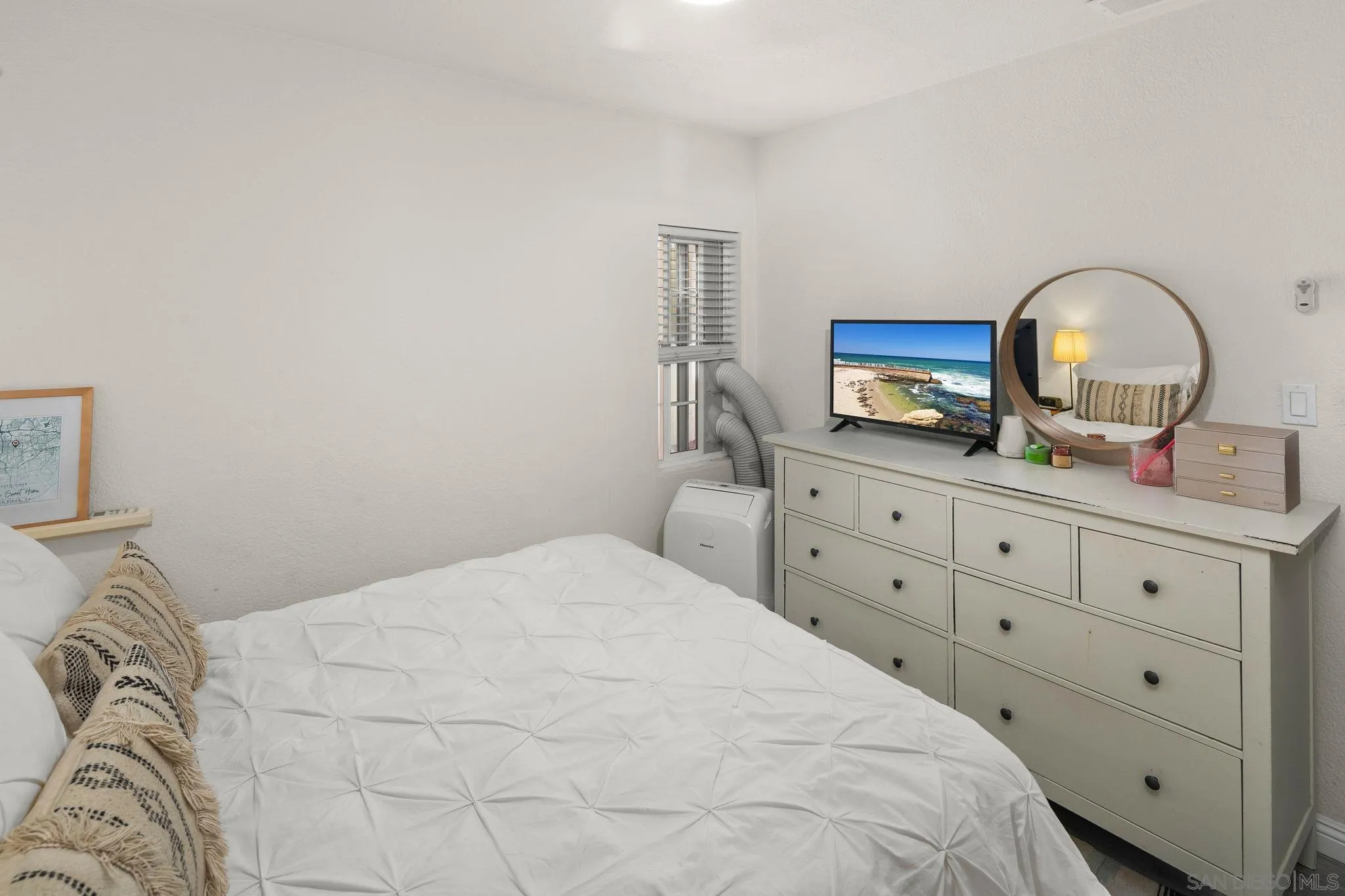 https://cdn.realtyfeed.com/cdn/127/260007329/9e1ad05aca6b93b749225b28cebb5edc.webp