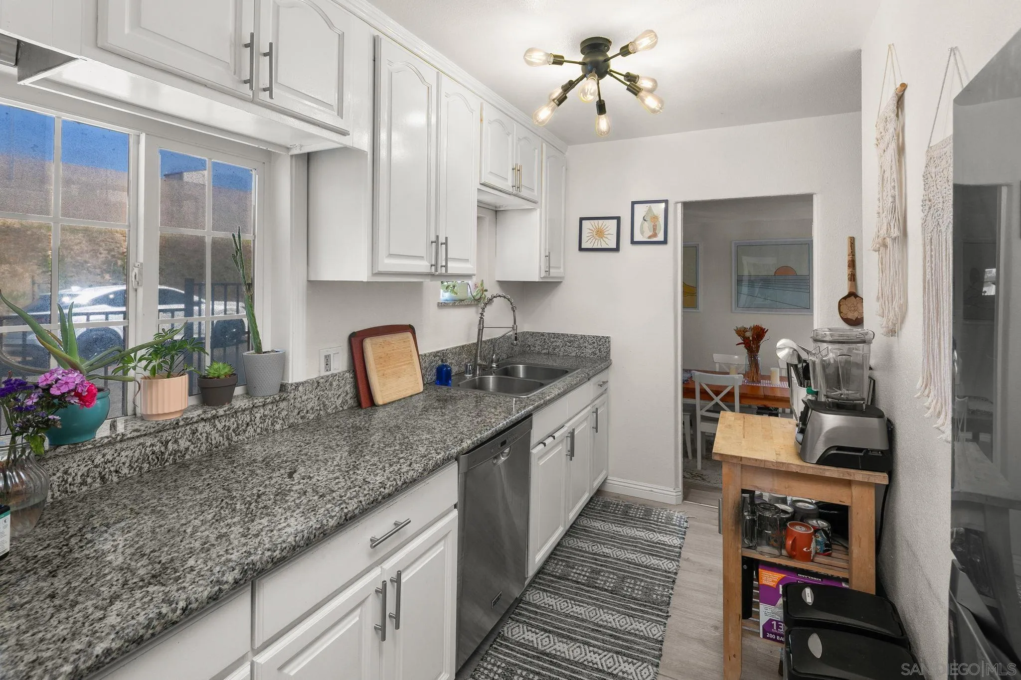 https://cdn.realtyfeed.com/cdn/127/260007329/e321b5f923493f0463de28b58d956050.webp