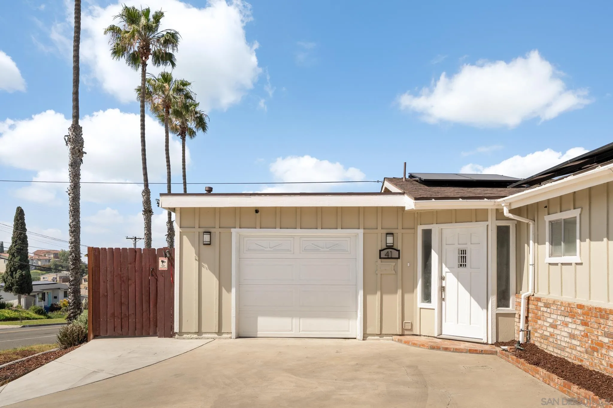https://cdn.realtyfeed.com/cdn/127/260007331/9c80e6aaac03ffaa736590ba8e149ef5.webp