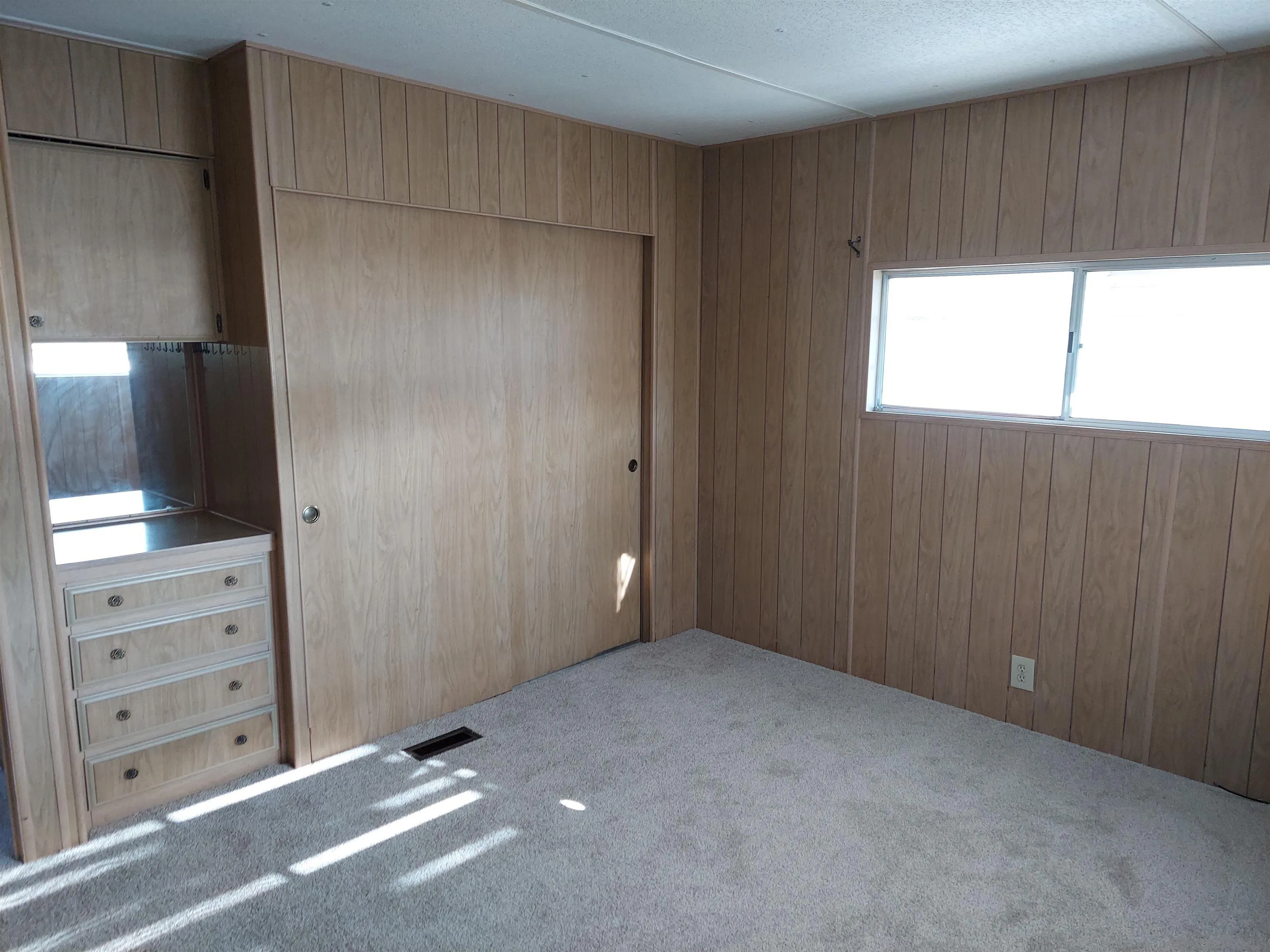 https://cdn.realtyfeed.com/cdn/127/260007333/784c461289dca27c9e0f9676c4c56c33.webp