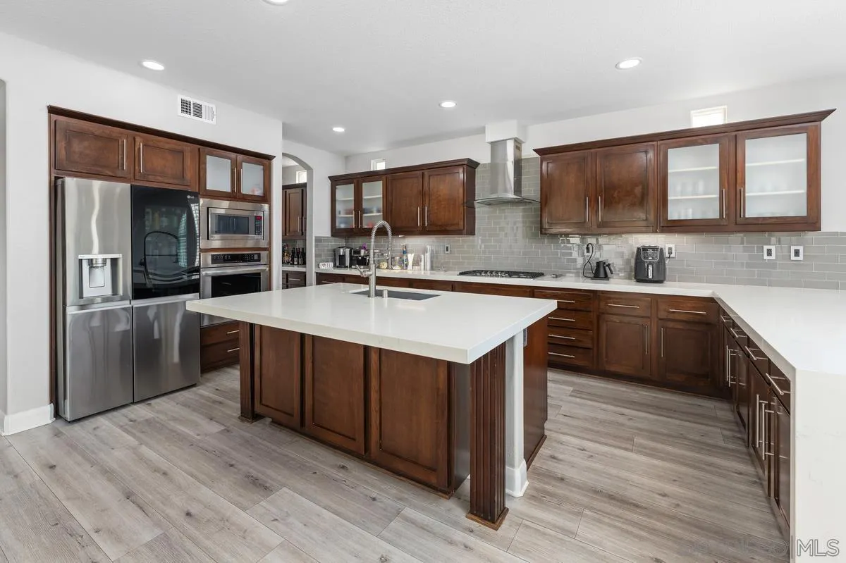 https://cdn.realtyfeed.com/cdn/127/260007334/88b4cb2cb44dbe14b50154b200f661bb.webp
