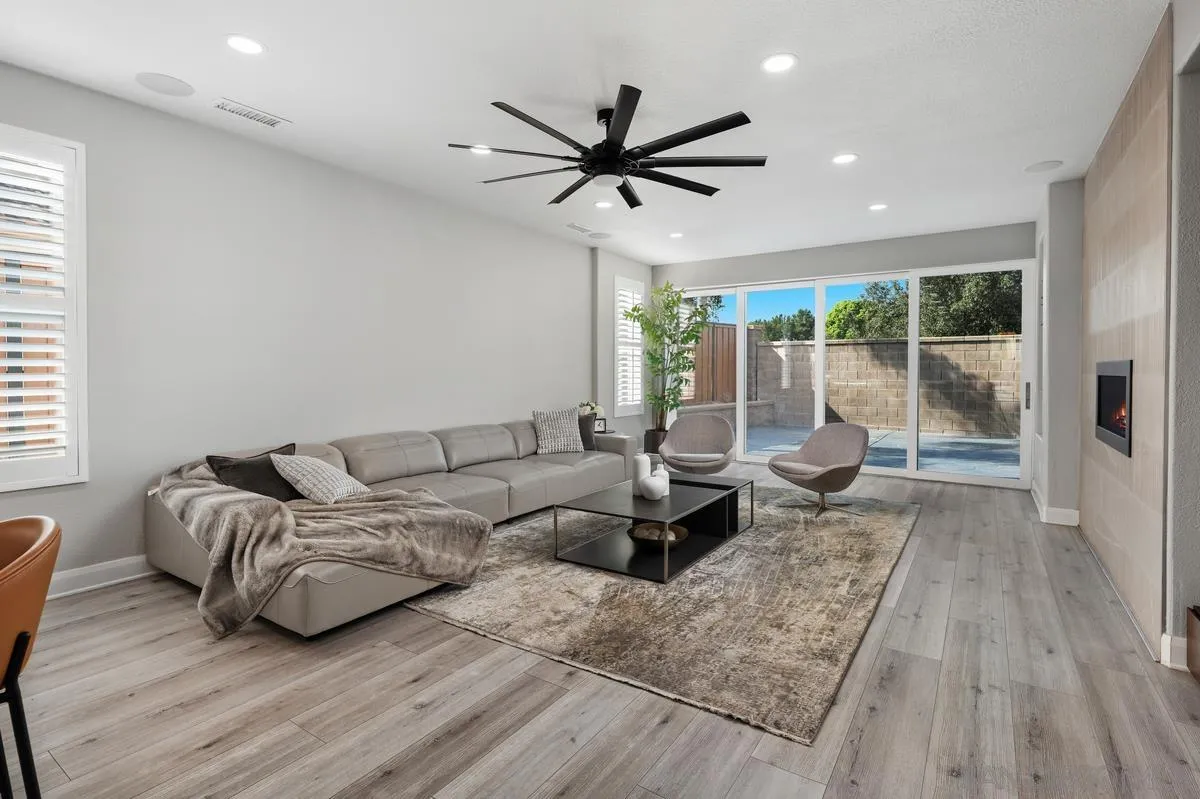 https://cdn.realtyfeed.com/cdn/127/260007334/b9eeb9cc0857d7d87c9ac54fd5ca9f08.webp