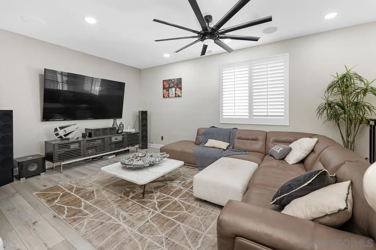 https://cdn.realtyfeed.com/cdn/127/260007334/d8533eea1ff7e17992e08a2768641677.webp