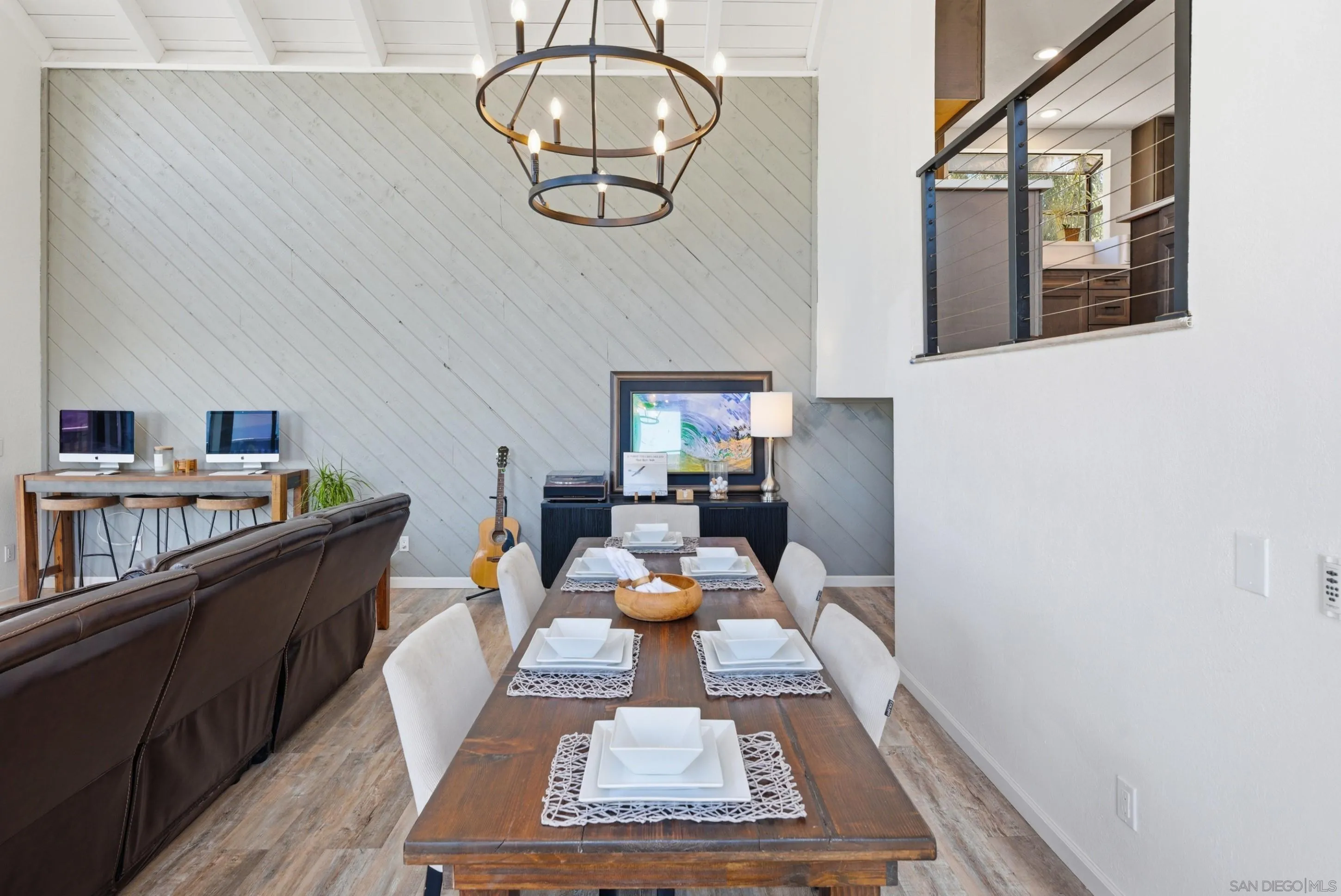 https://cdn.realtyfeed.com/cdn/127/260007335/27b076b76f65aa45a1899422b28256e2.webp